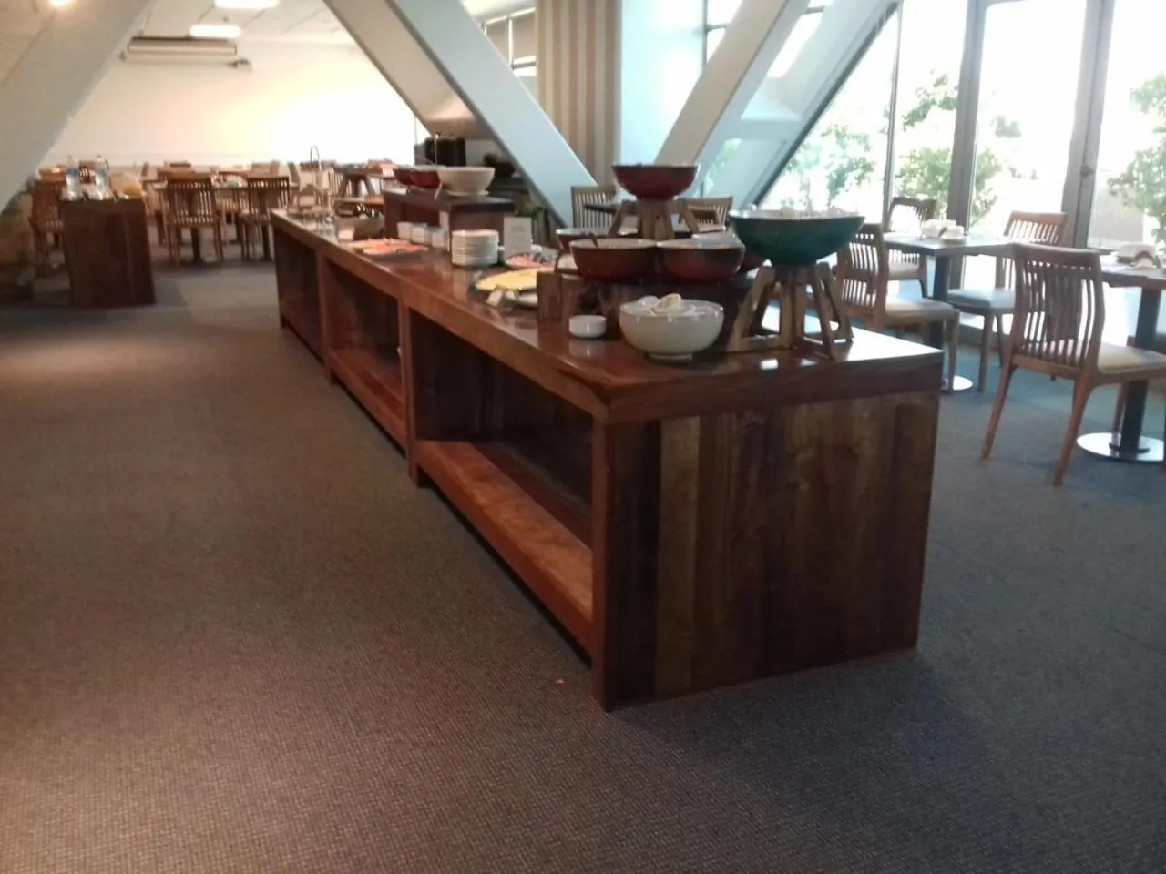 Buffet breakfast in Hotel Tower Inn & Suites