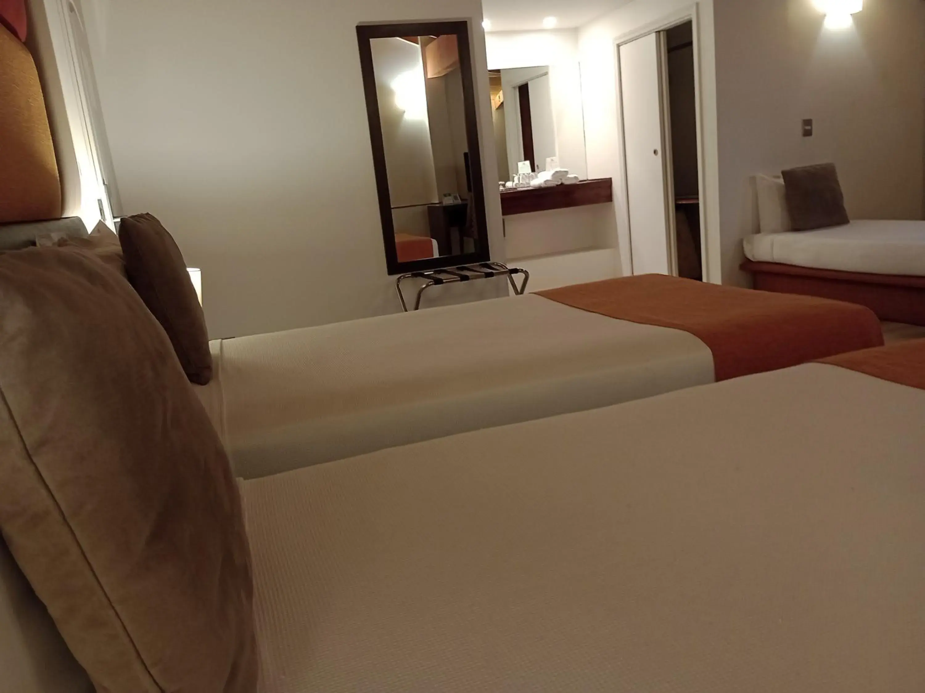 Photo of the whole room, Bed in Rochester Calafate Photo of the whole room, Bed in Rochester Calafate