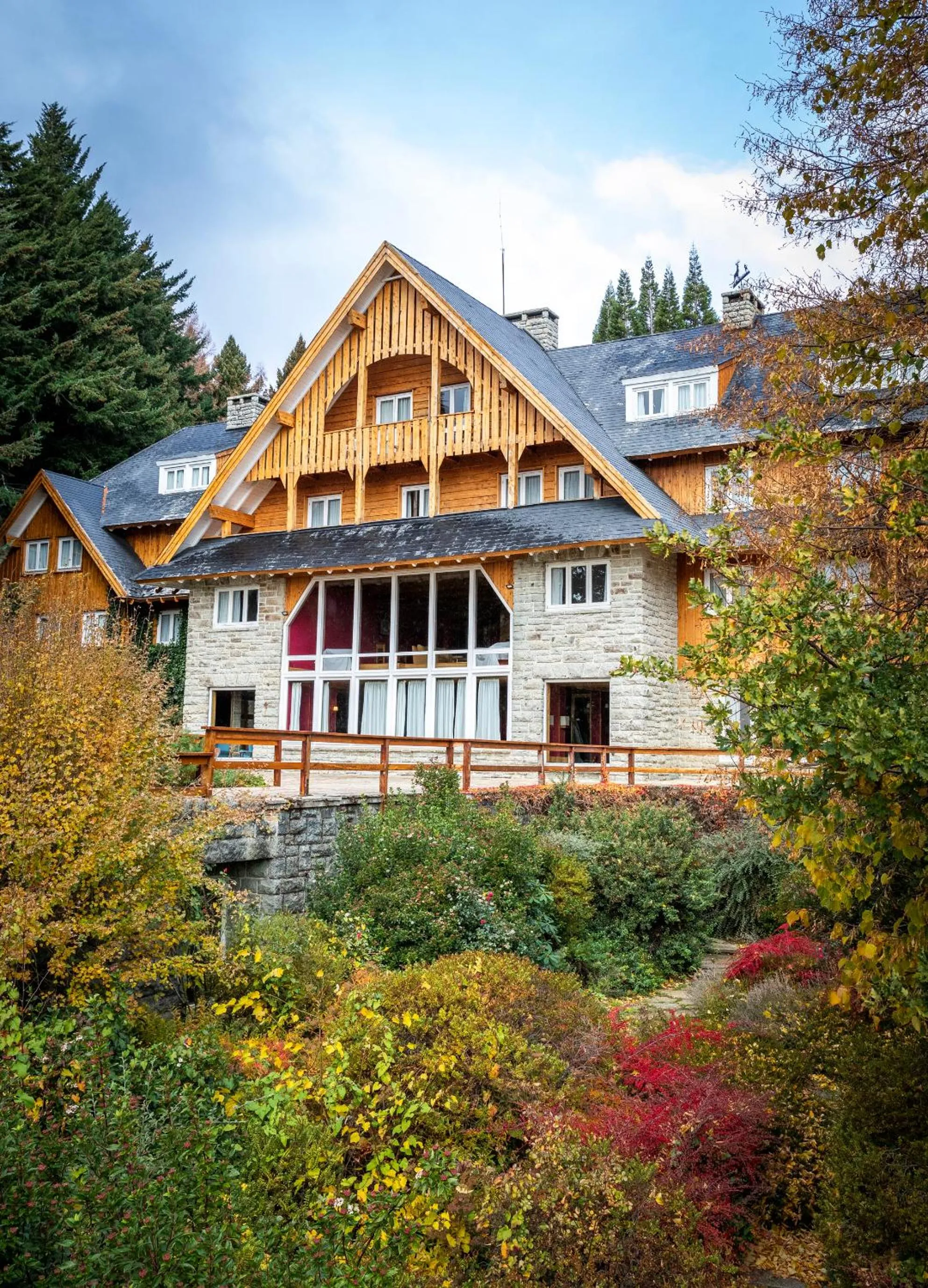 Property building in Hotel Tunquelén