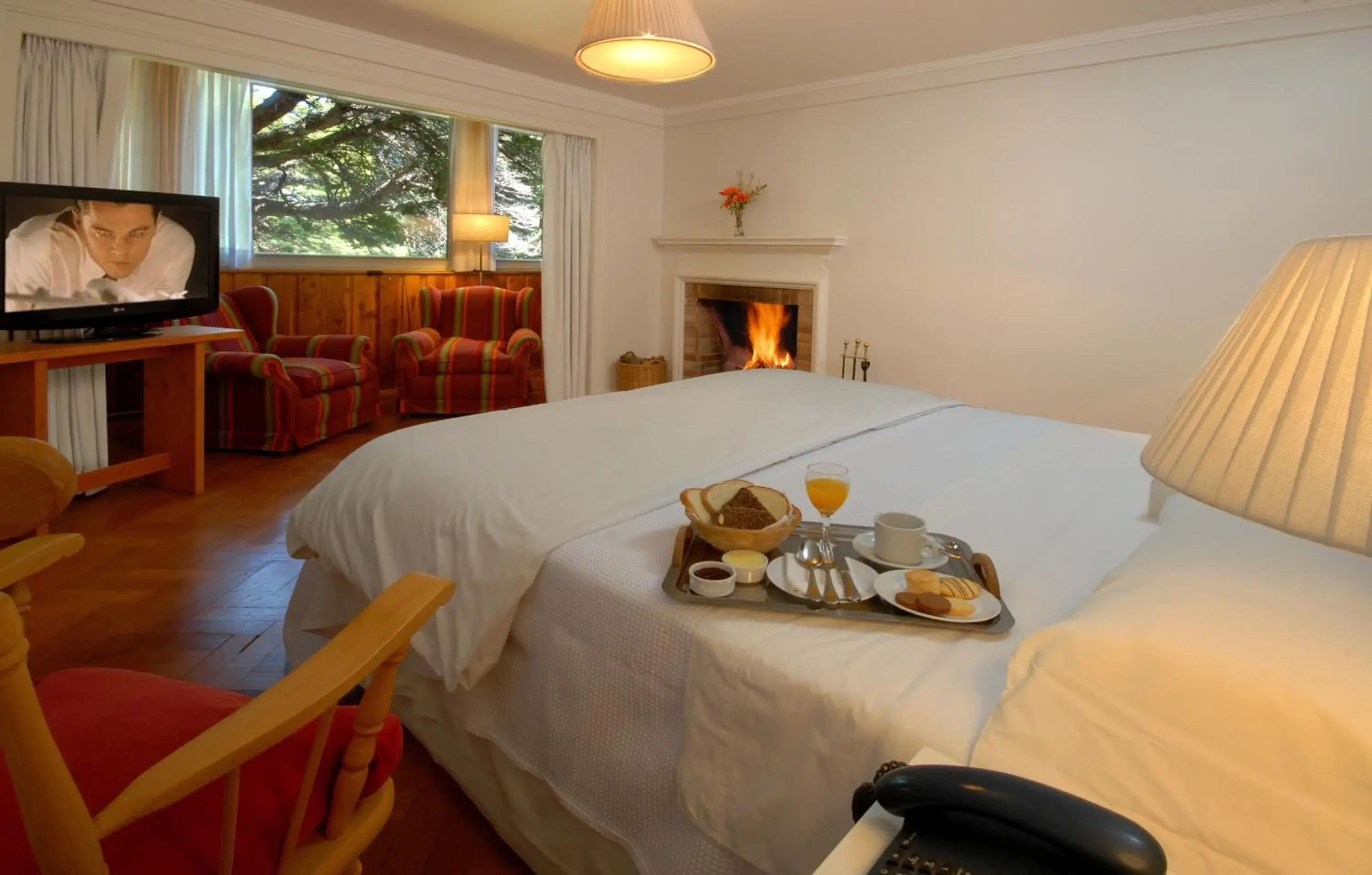 TV and multimedia, Bed in Hotel Tunquelén TV and multimedia, Bed in Hotel Tunquelén