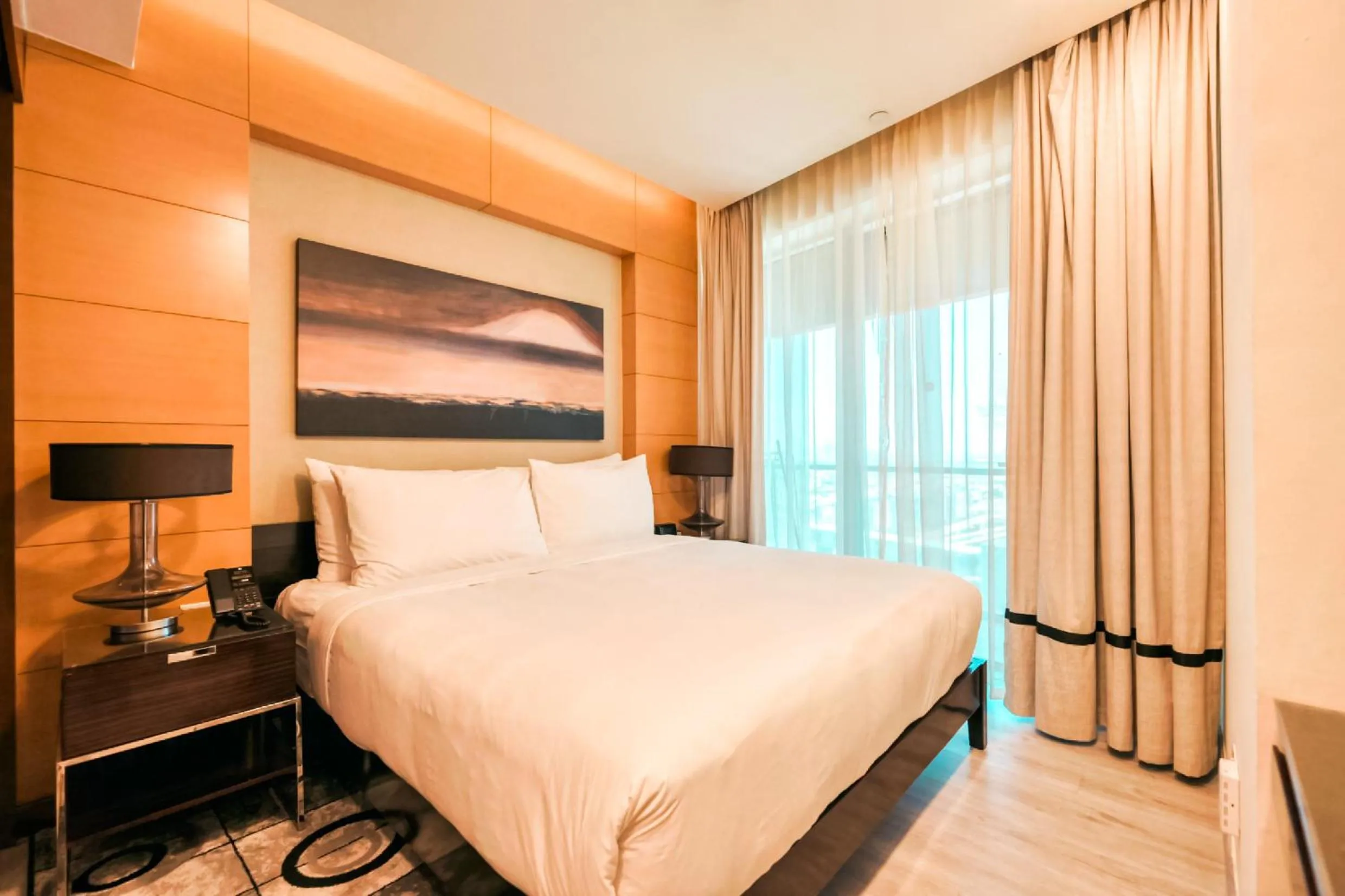 Bed in Emaar Fashion Avenue one bedroom - Formerly Address Dubai Mall Four Apple Holiday Homes