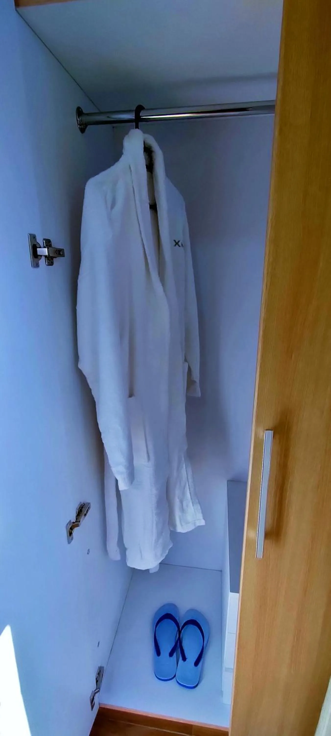 Massage in Hays Suites Hotel