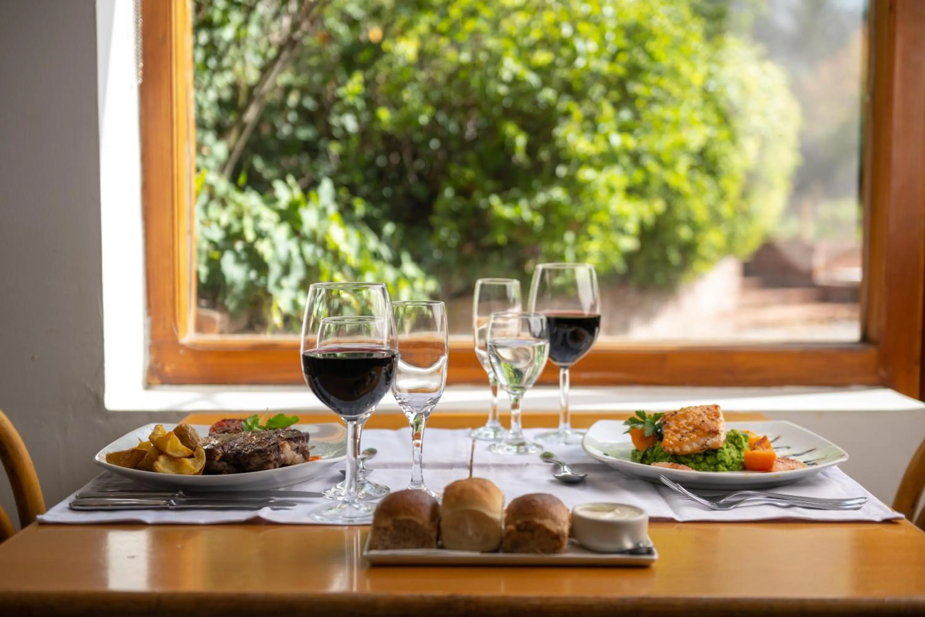 Restaurant/places to eat in Hotel del Bosque