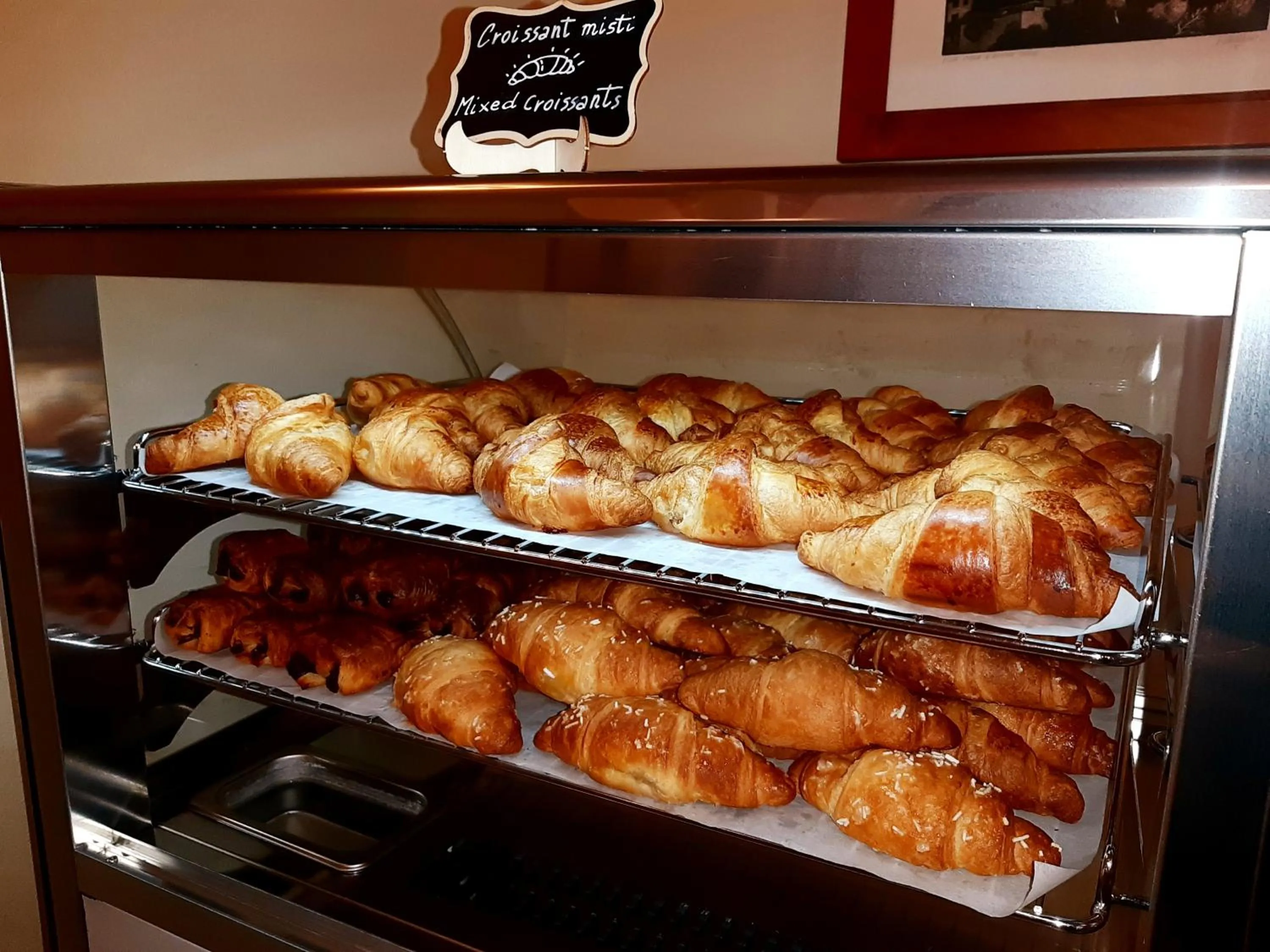 Breakfast in Hotel Alma Domus