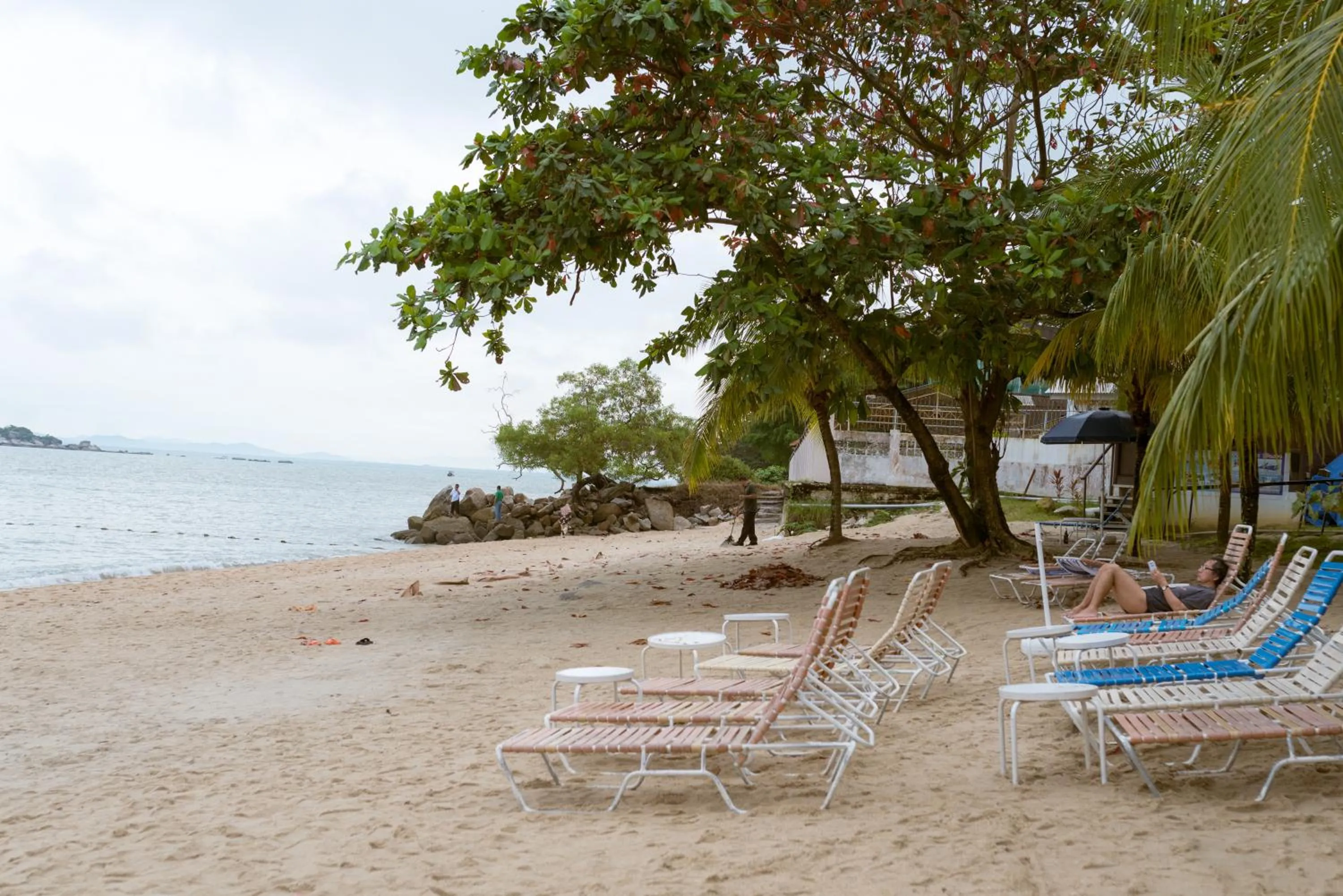 Sea view in J Beach Suites At Rainbow Paradise