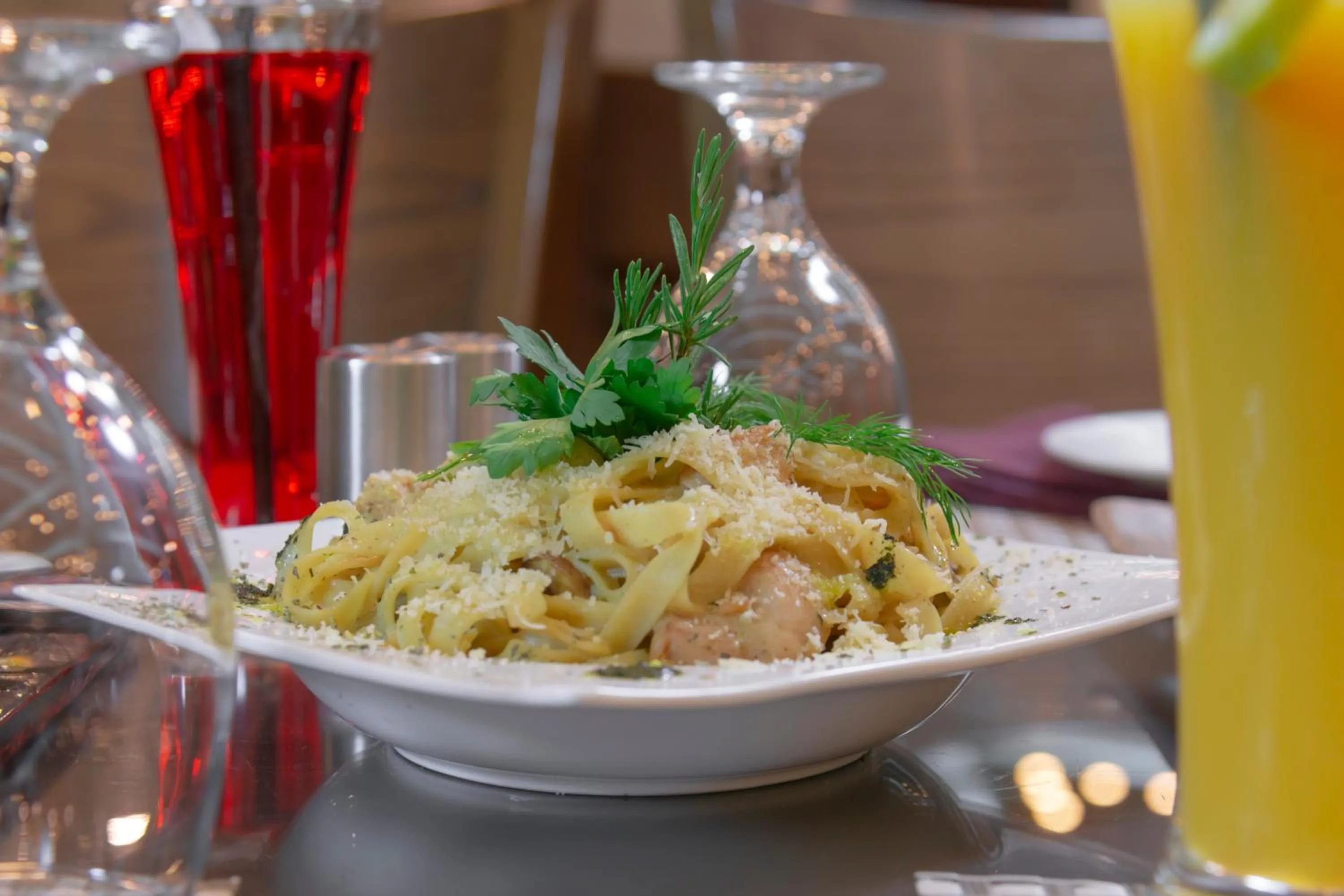 Food and drinks in Petra Elite Hotel