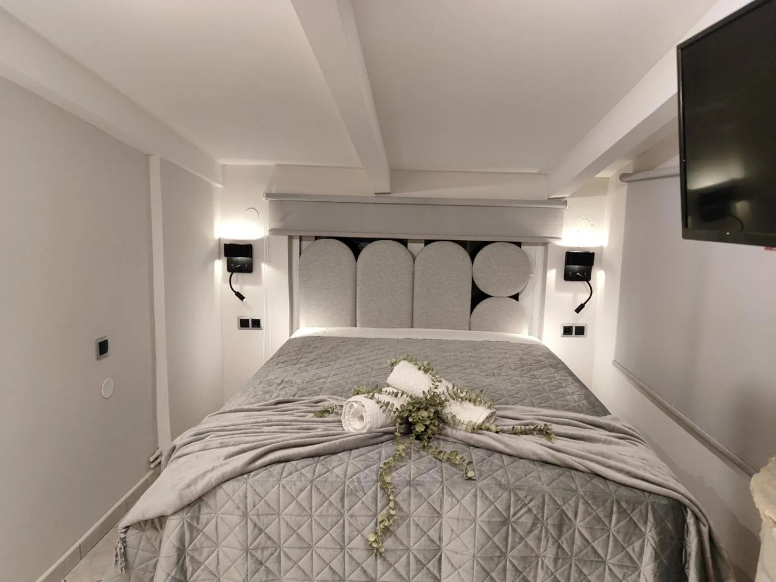 Bed in Vacations in Patra Studios