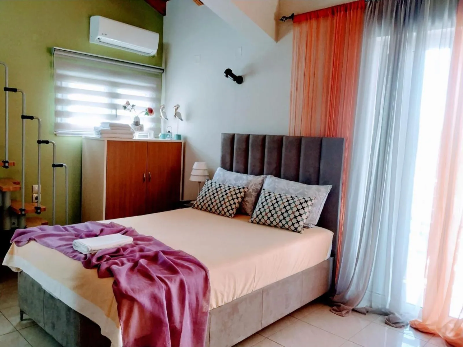 Bed in Vacations in Patra Studios