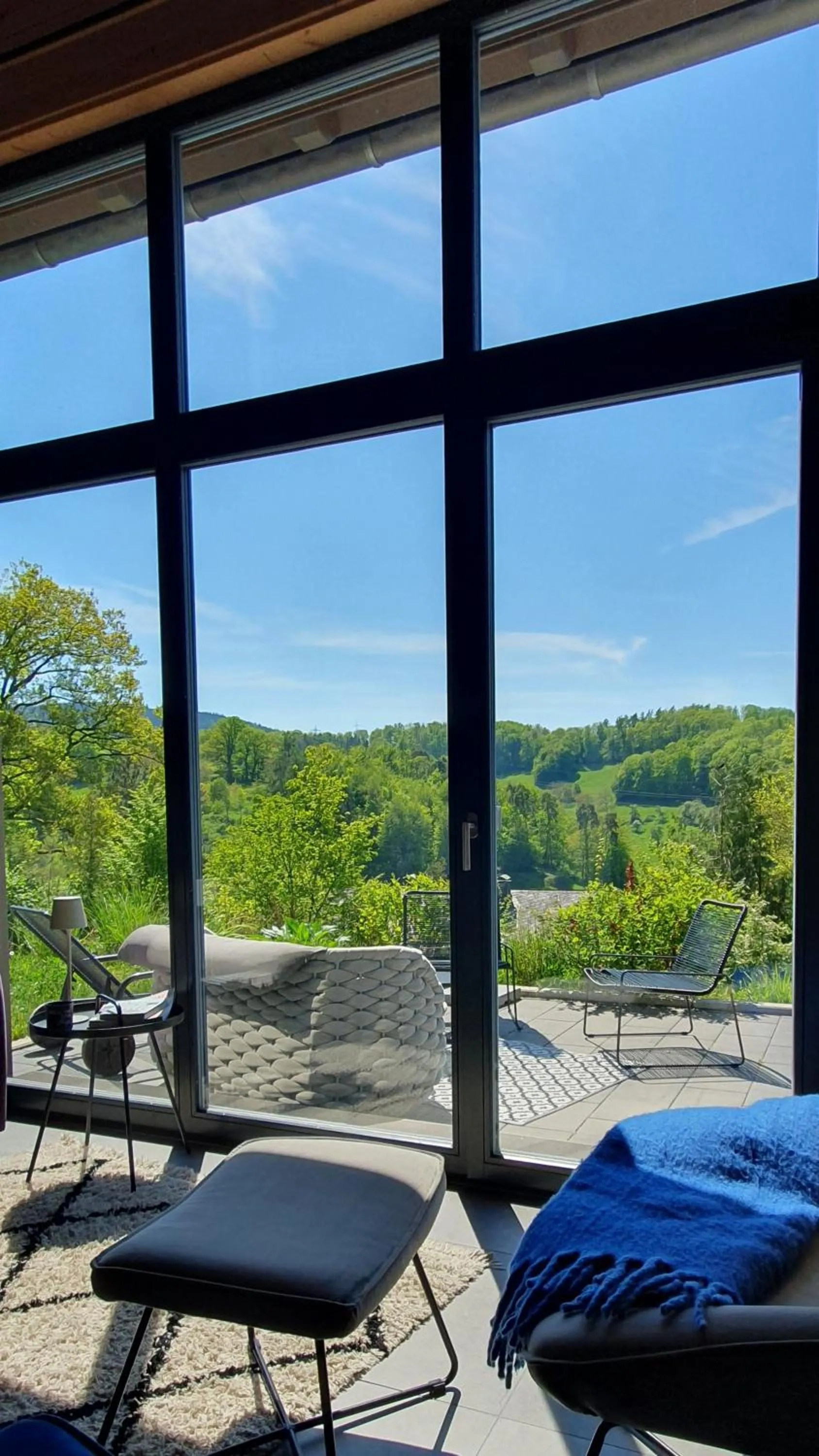 Living room in Odenwald-Lodge mit Infrarotsauna und E-Ladestation "Haus Purpur"