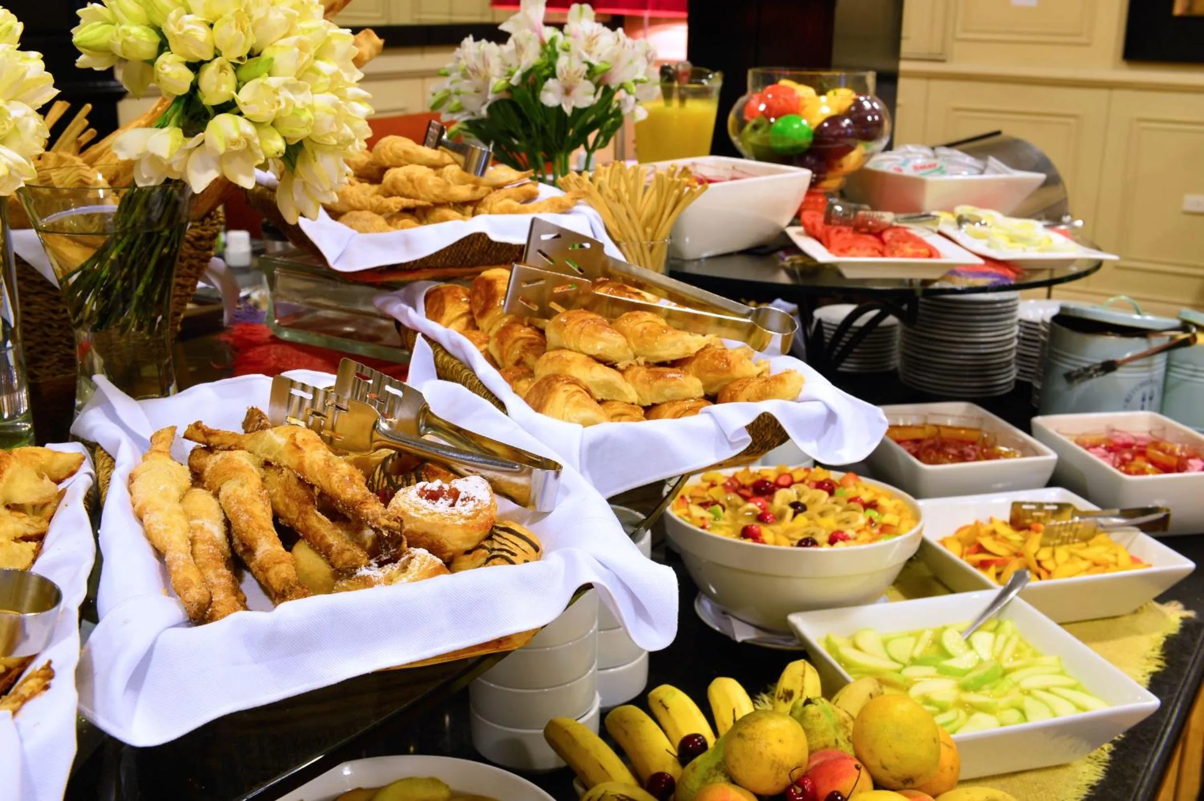 Buffet breakfast in Pestana Buenos Aires