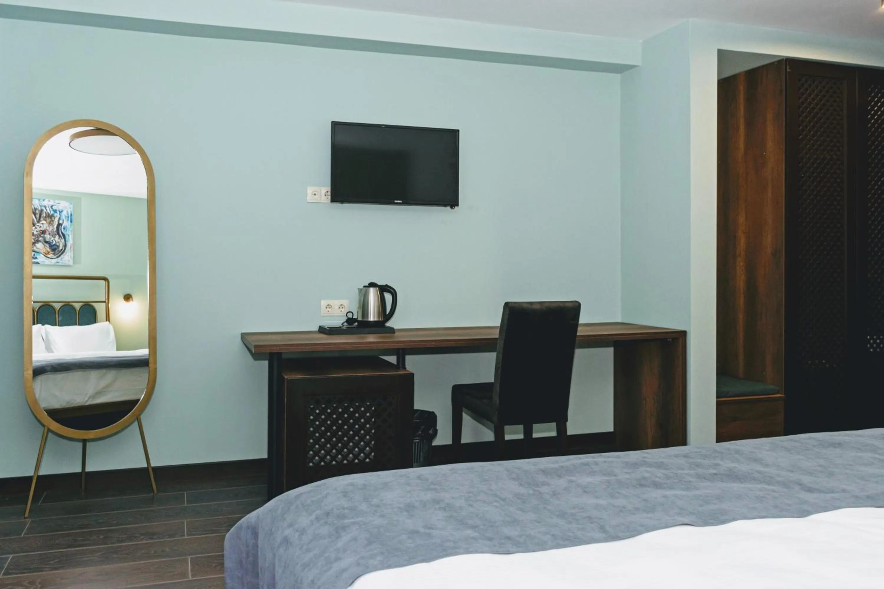 Photo of the whole room, Bed in Paliani Hotel