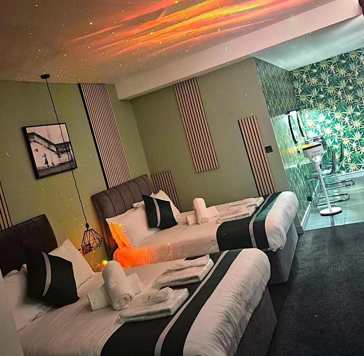 Hotel 105