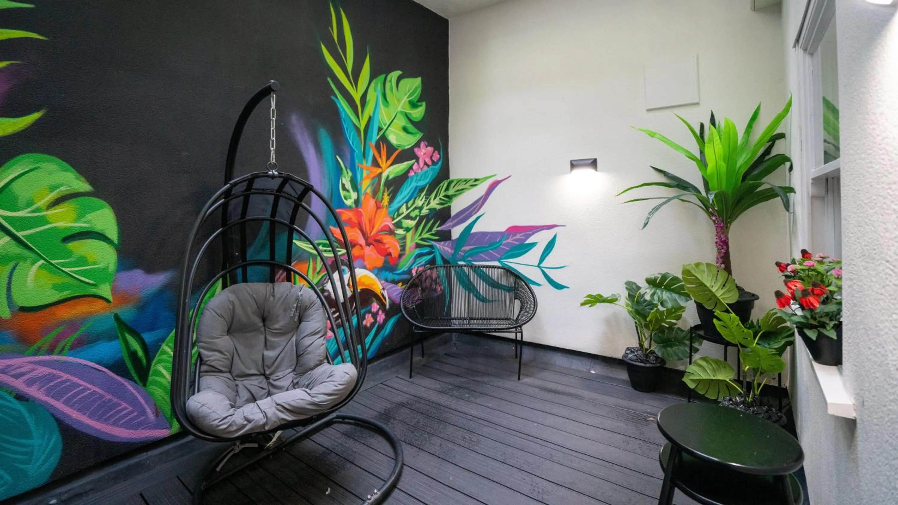 Hotel 105