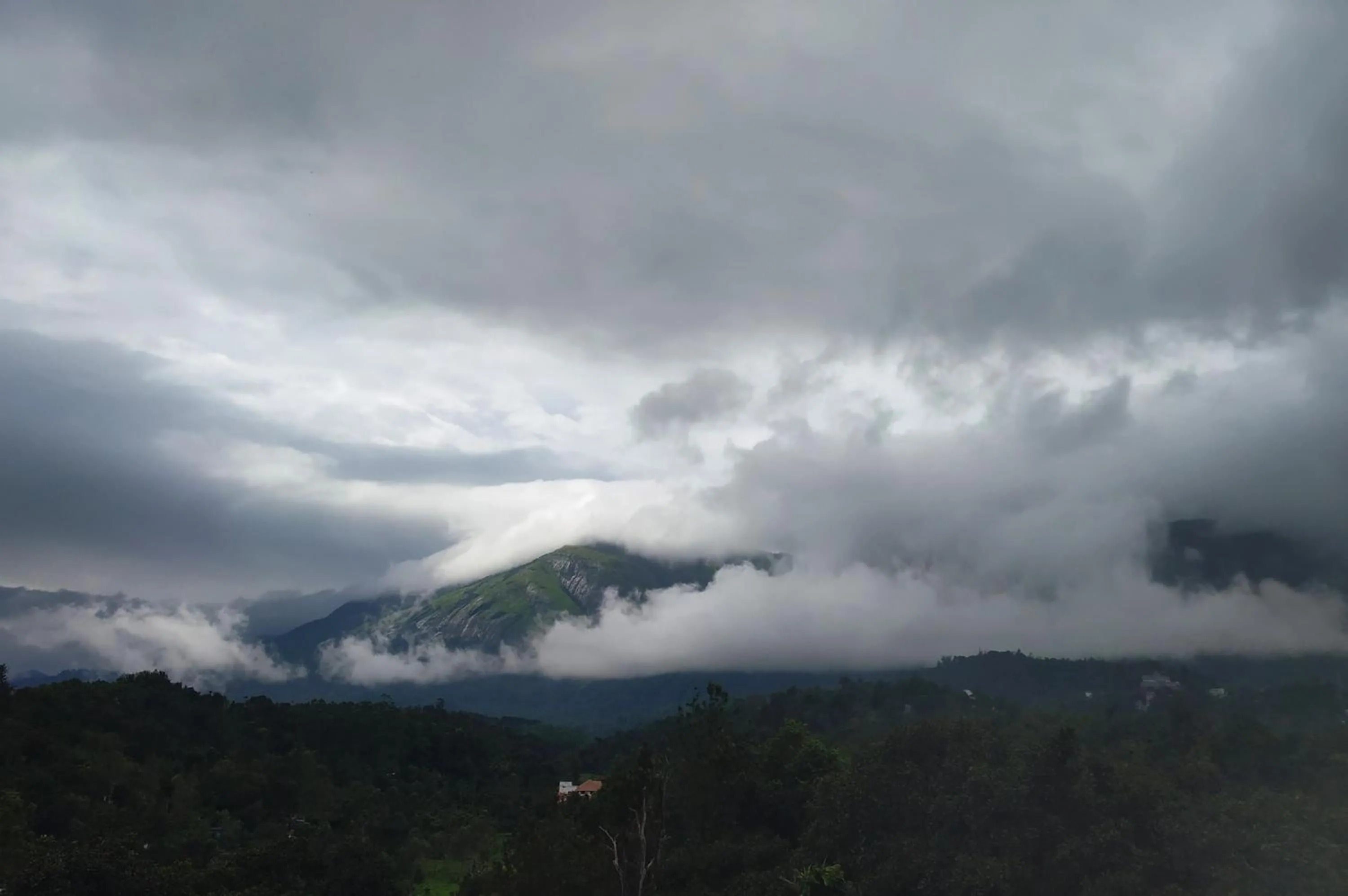 Mountain view in Mistica Munnar