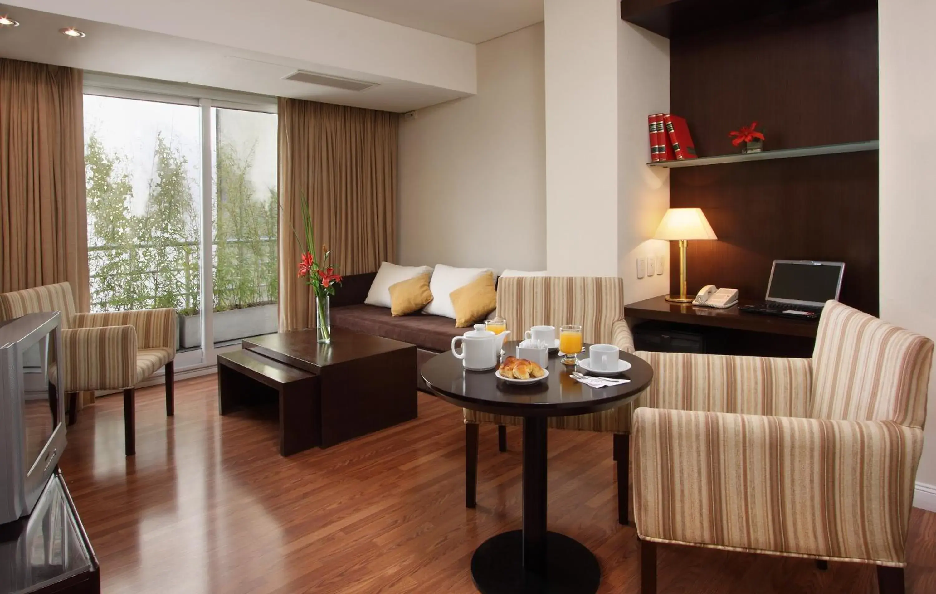 Photo of the whole room in Wilton Hotel Buenos Aires Photo of the whole room in Wilton Hotel Buenos Aires