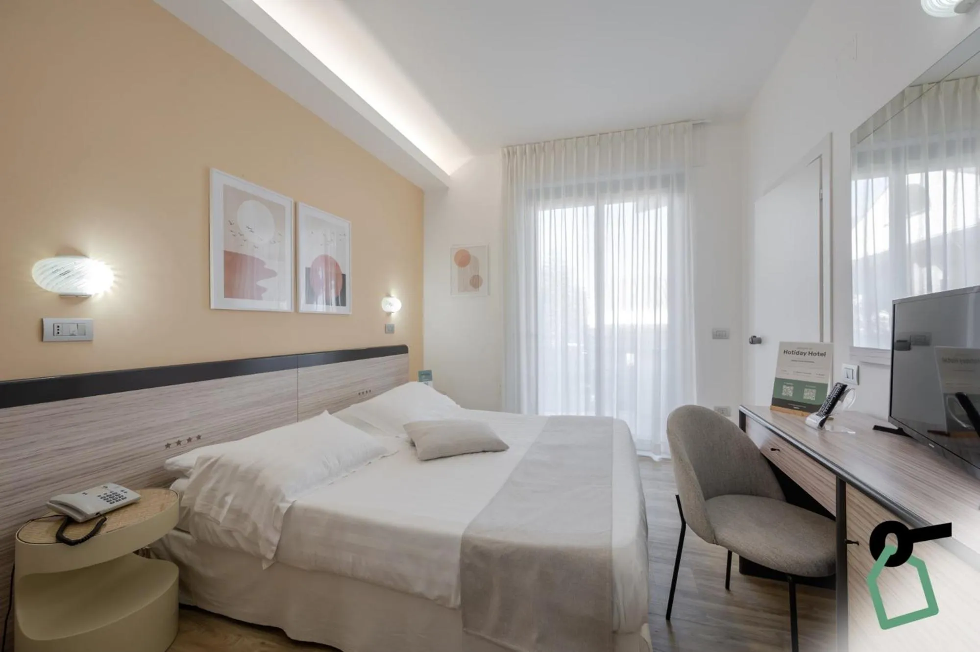 Photo of the whole room, Bed in HOTIDAY Room Collection - Giulianova