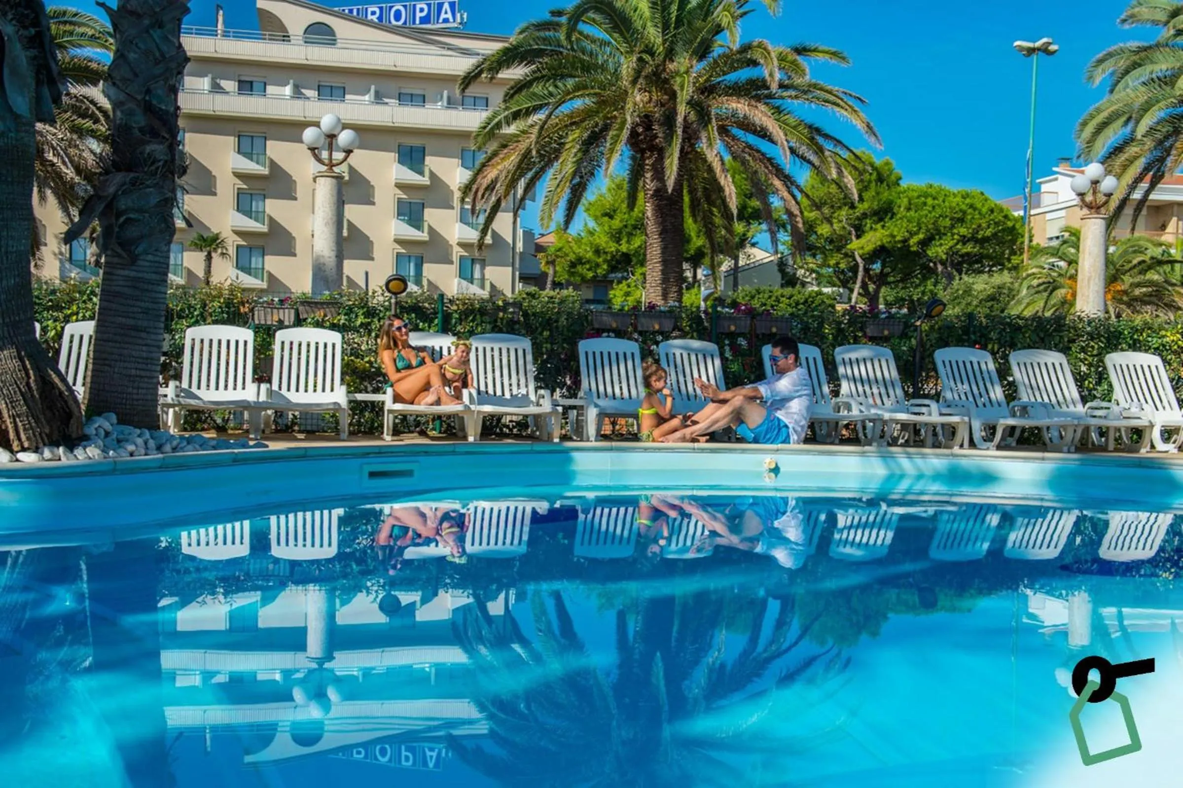 Swimming pool in HOTIDAY Room Collection - Giulianova