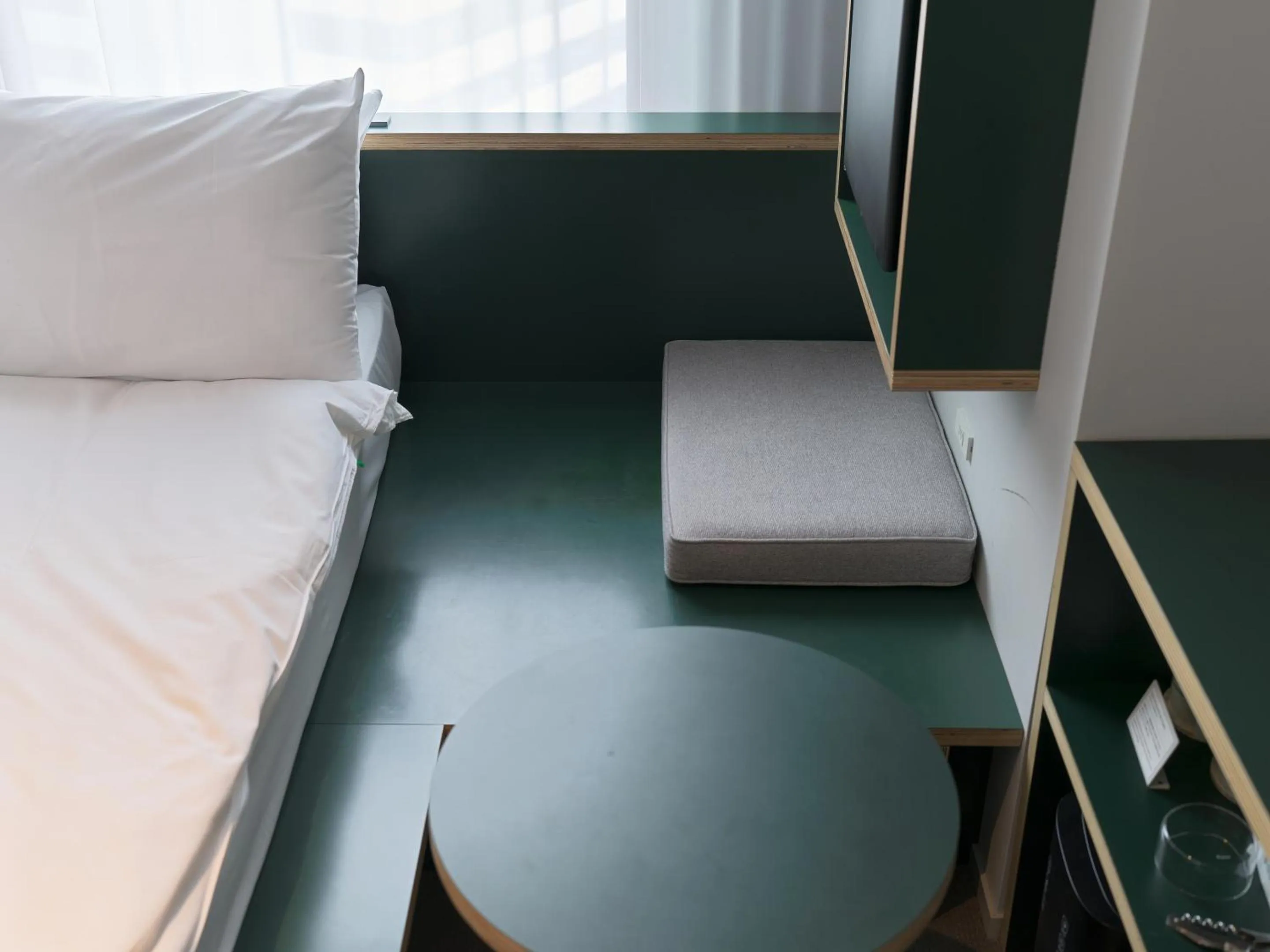 Photo of the whole room, Bed in all day place shibuya