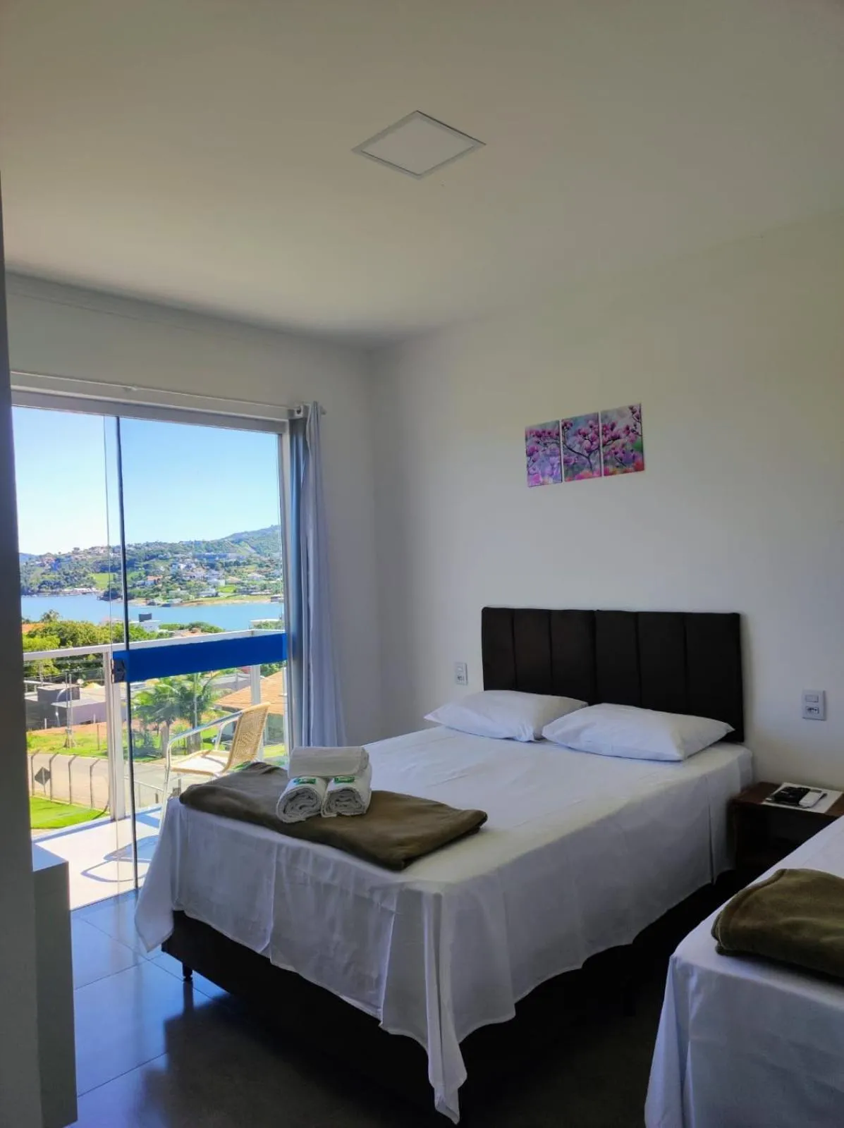 Triple Room with Balcony in Pousada Vale do Sol Capitólio