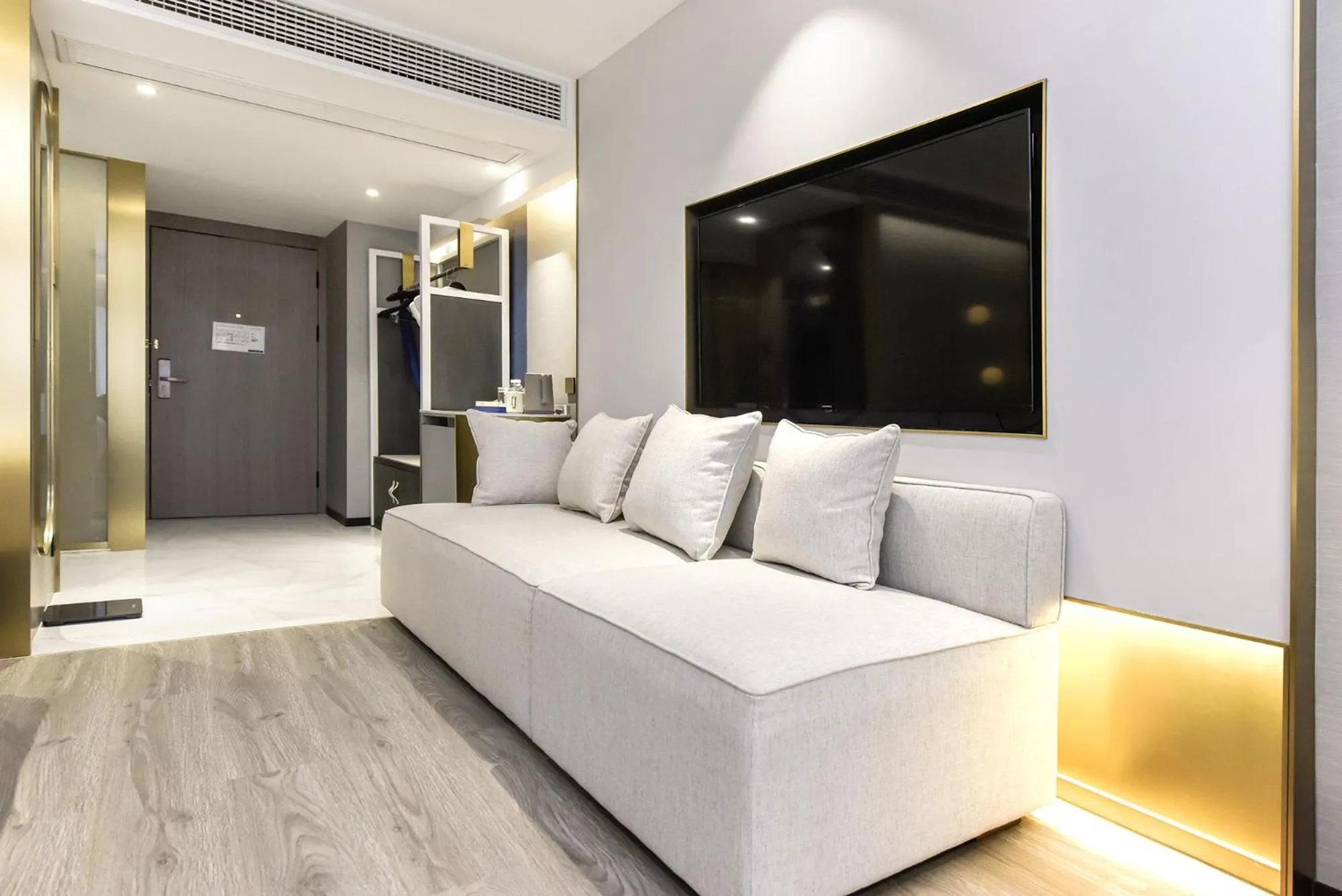 Seating area in Kuanrong Suites Hotel Liangjiang love sea shopping park