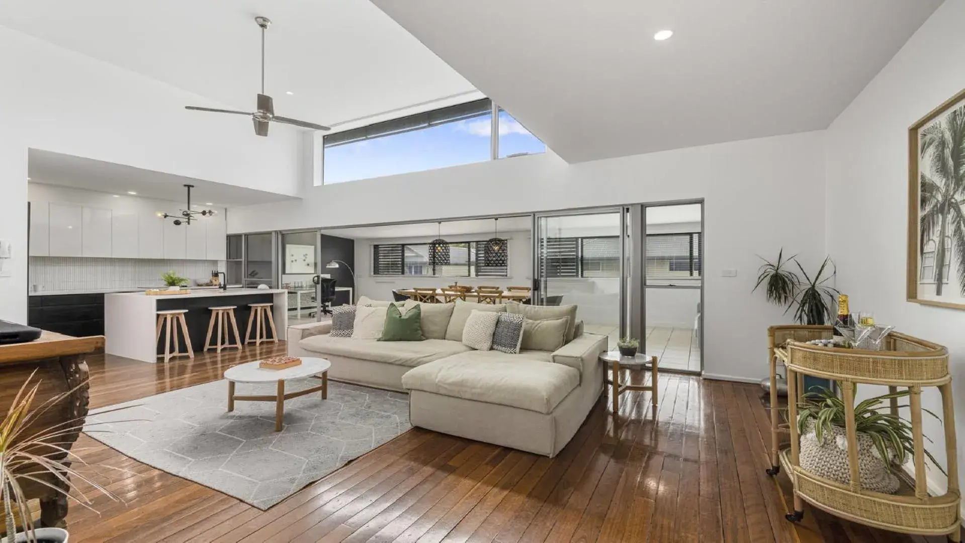 Luxe Jetty Apartment - Stylish, Walk to Beach & Cafes Luxe Jetty Apartment - Stylish, Walk to Beach & Cafes