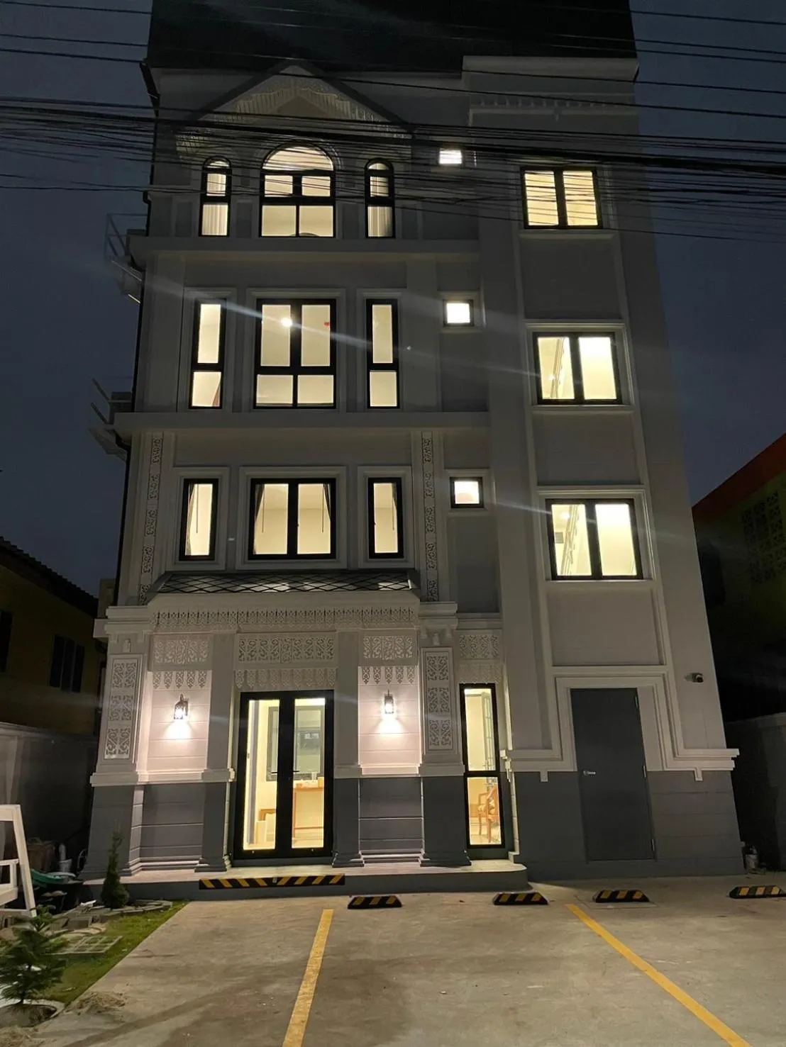 Property building in Airport one station hometel - Suvarnabhumi - SHA Extra Plus