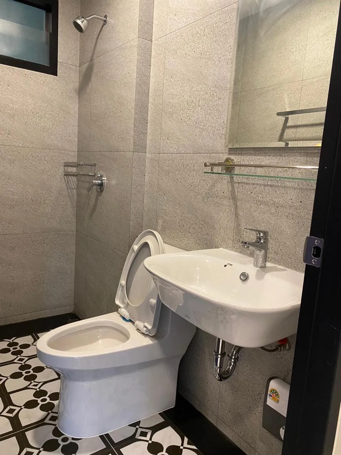 Toilet in Airport one station hometel - Suvarnabhumi - SHA Extra Plus