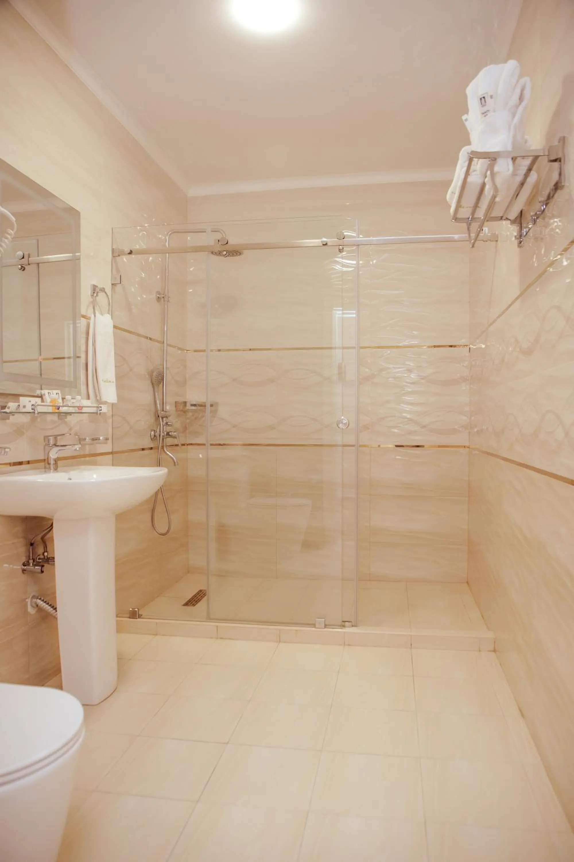 Shower in al Madina Hotel Samarkand