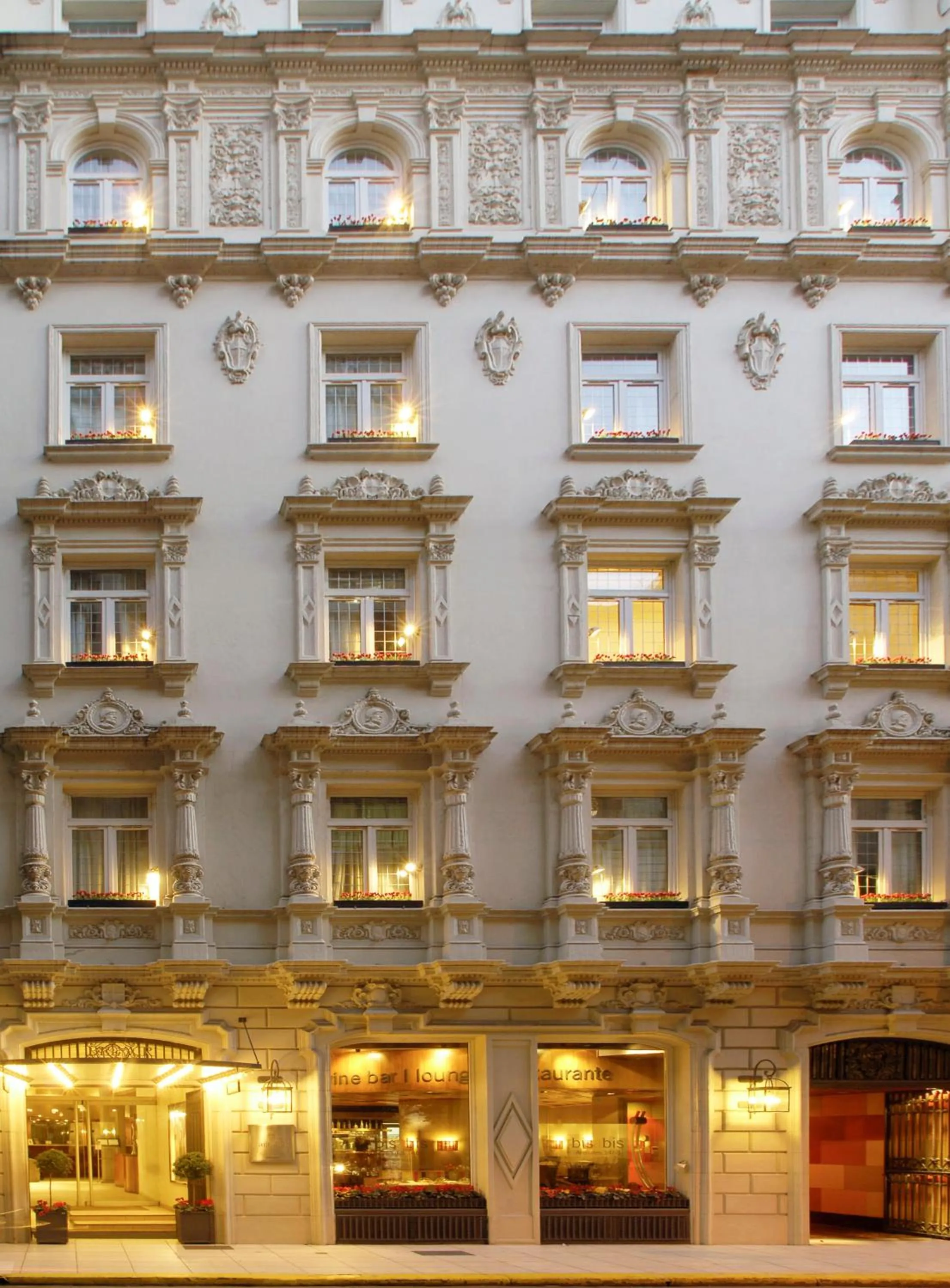 Facade/entrance in Grand Brizo Bel Air