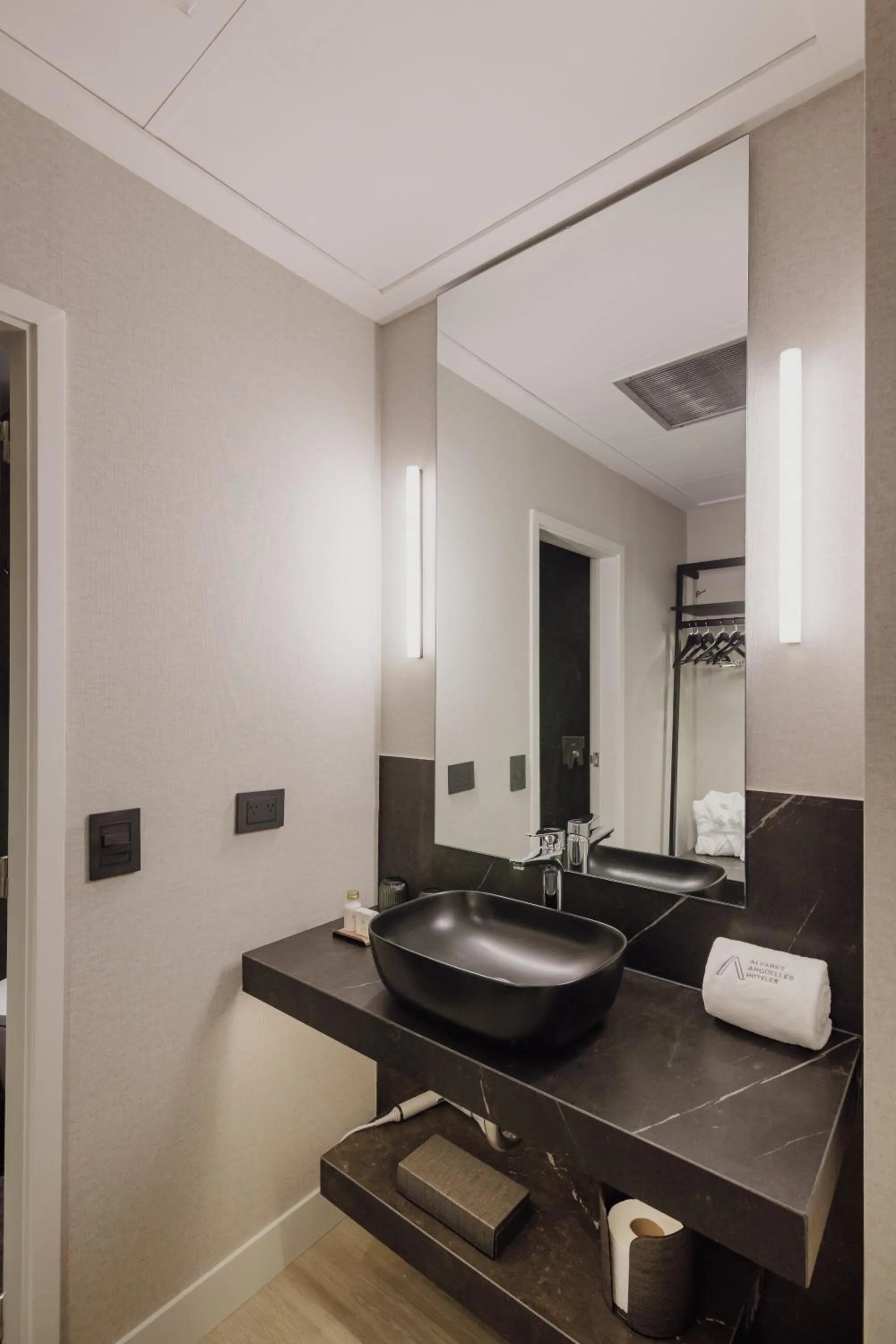 Bathroom in Grand Brizo Bel Air