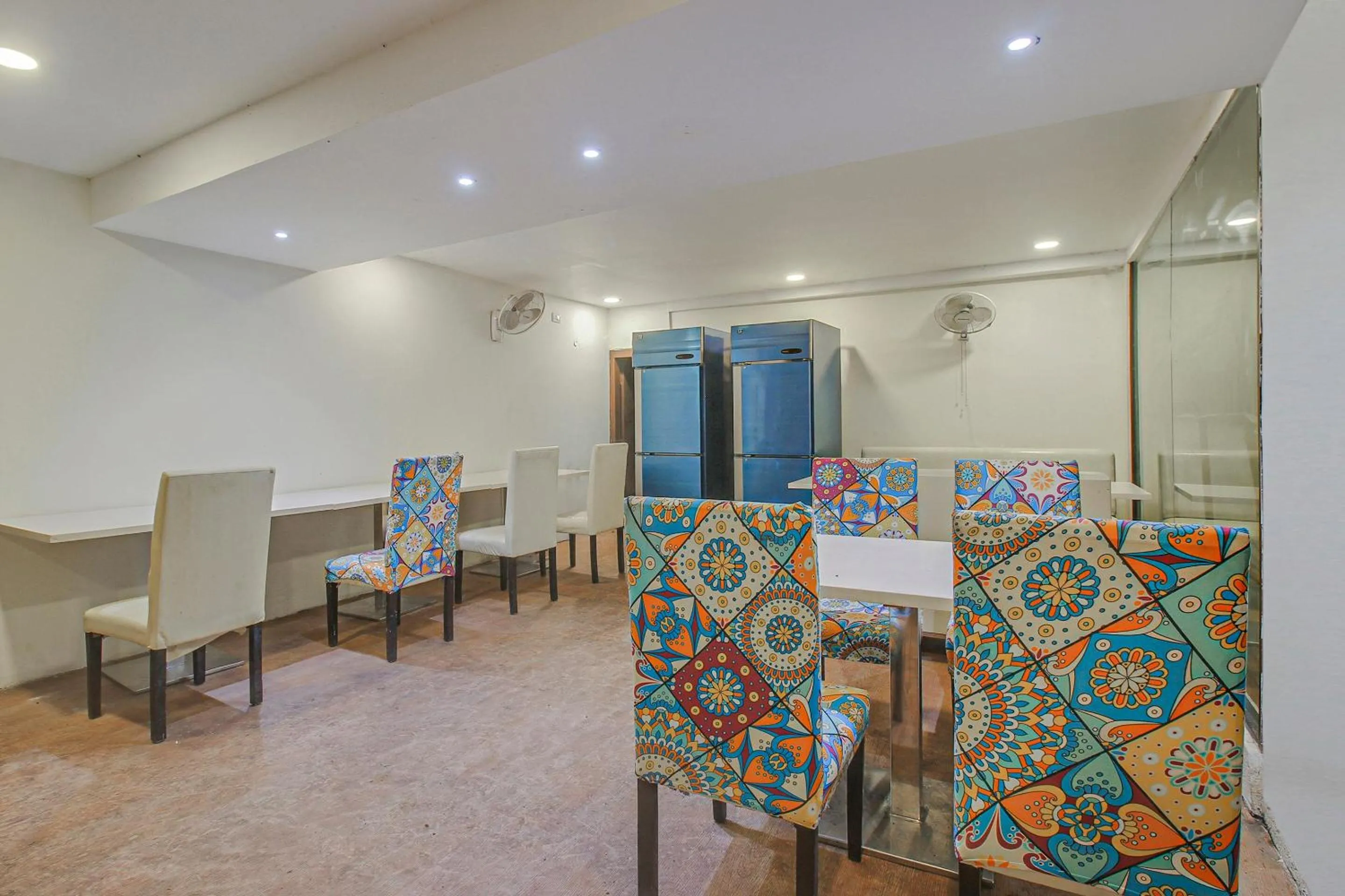 Restaurant/places to eat in Super Townhouse Eaglewood Gachibowli