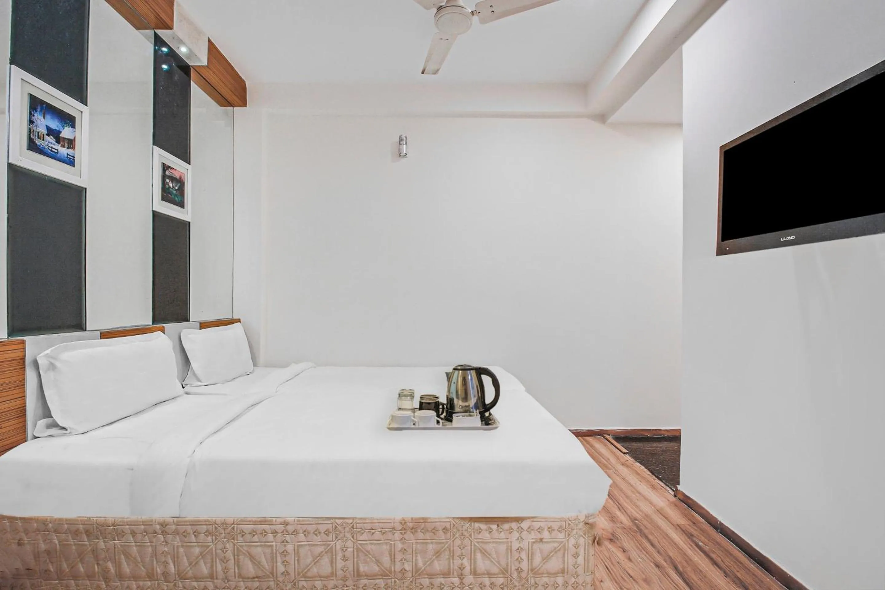 Bedroom, Bed in Super Townhouse Eaglewood Gachibowli