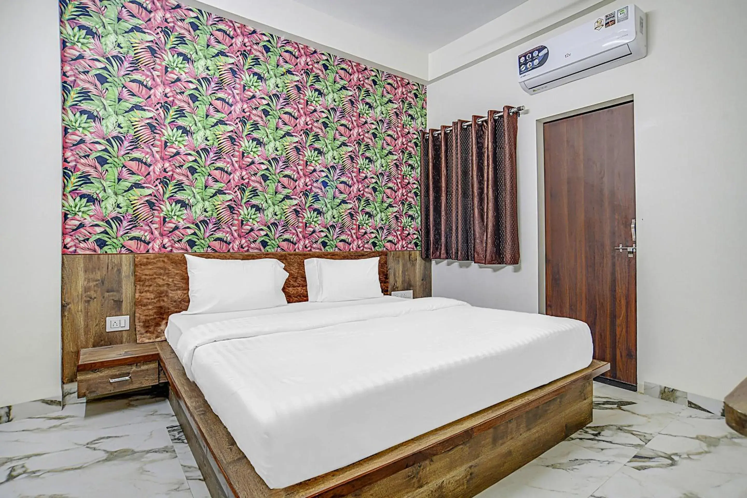 Bedroom, Bed in Super Collection O Verena Bedroom, Bed in Super Collection O Verena