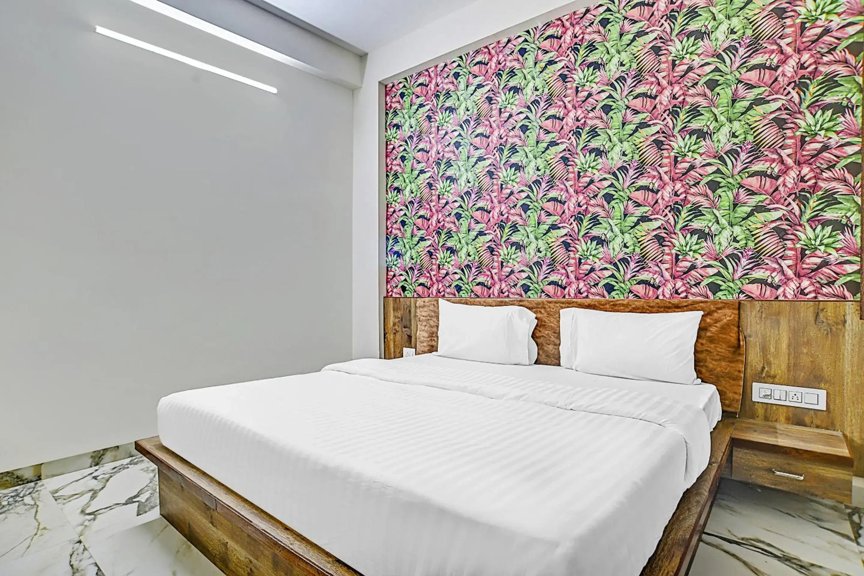 Bedroom, Bed in Collection O Verena Bedroom, Bed in Collection O Verena