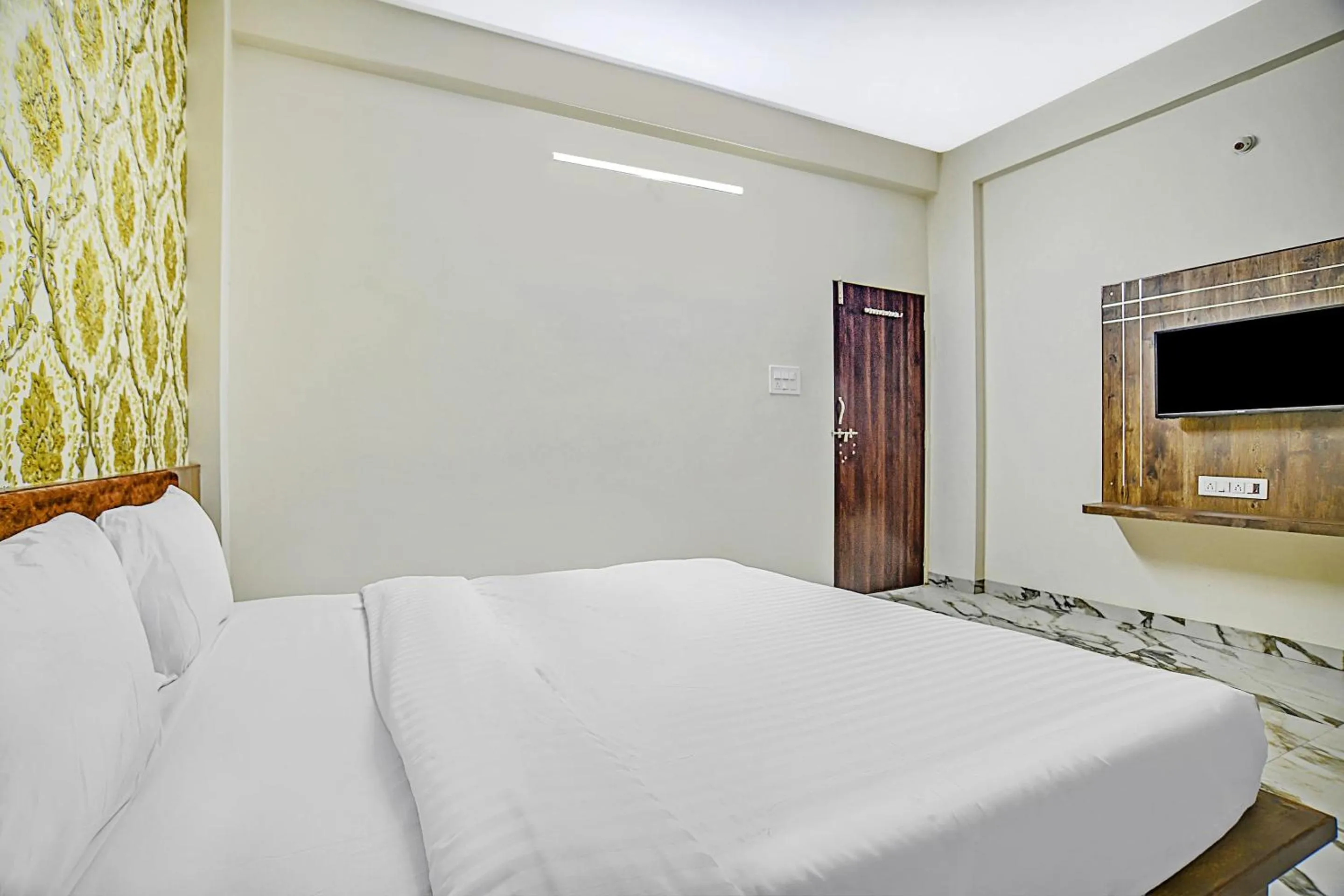 Bedroom, Bed in Super Collection O Verena