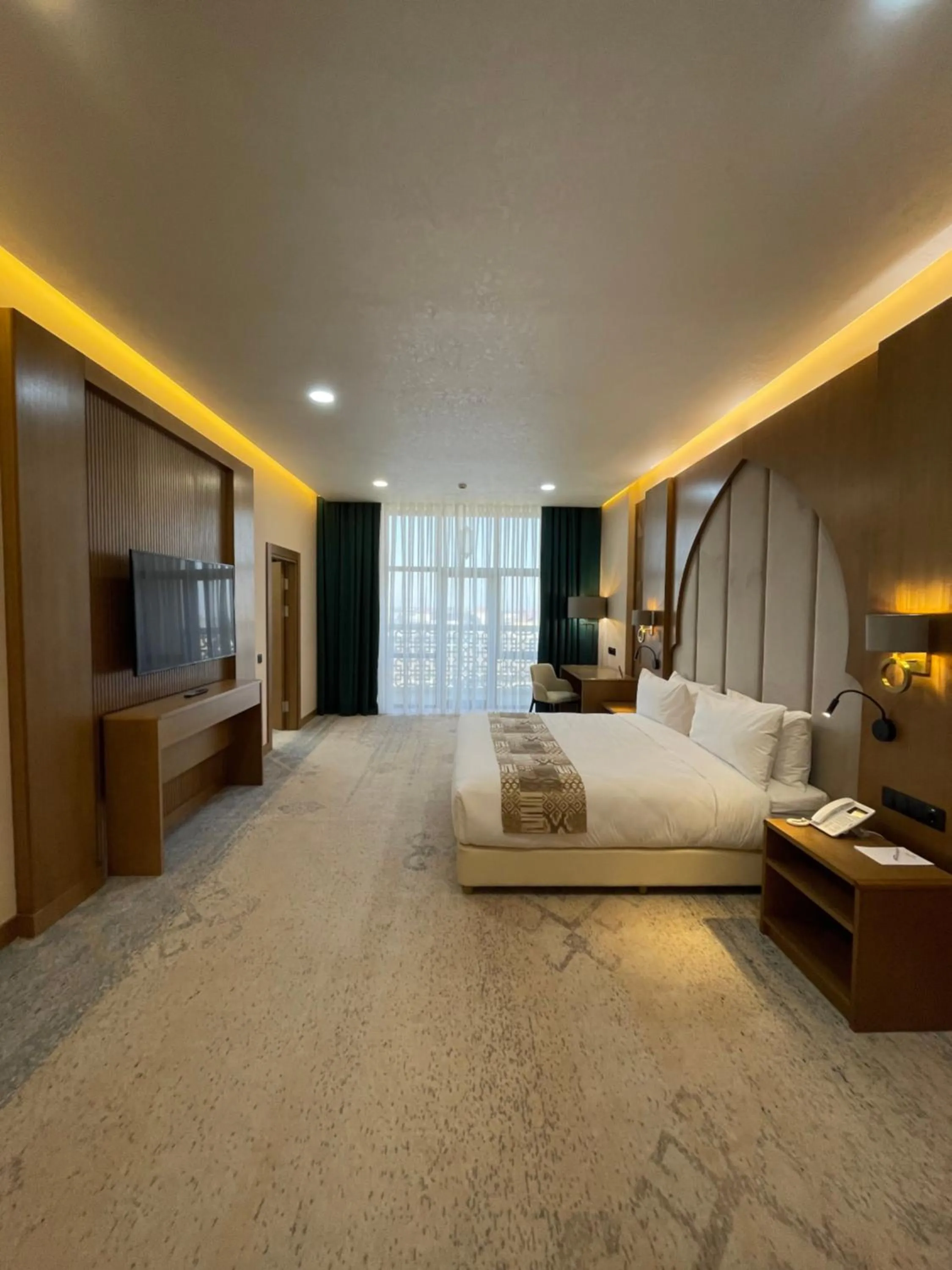 TV and multimedia, Bed in Farovon Khiva Hotel