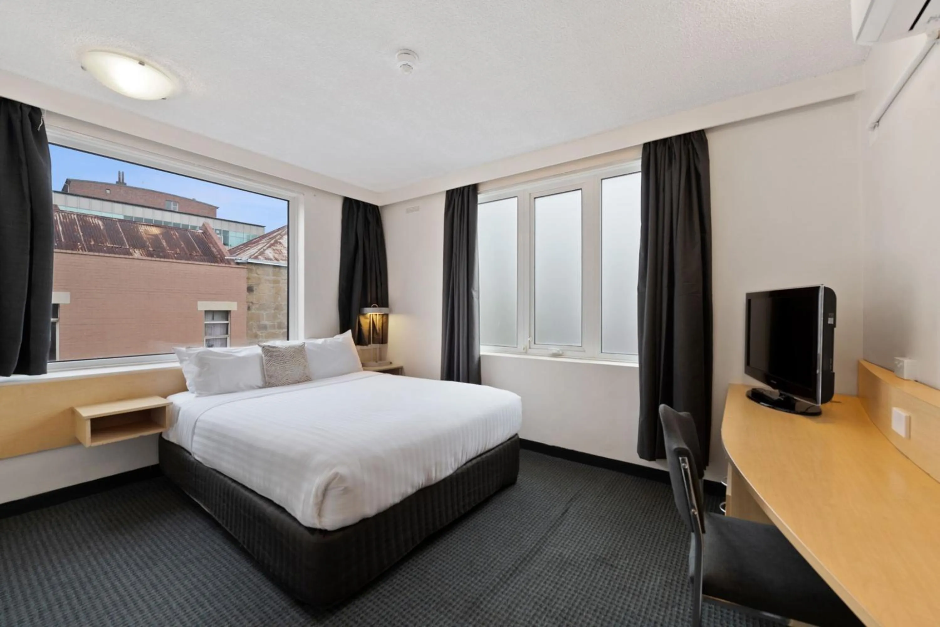 Bedroom, Bed in Allurity Hotel