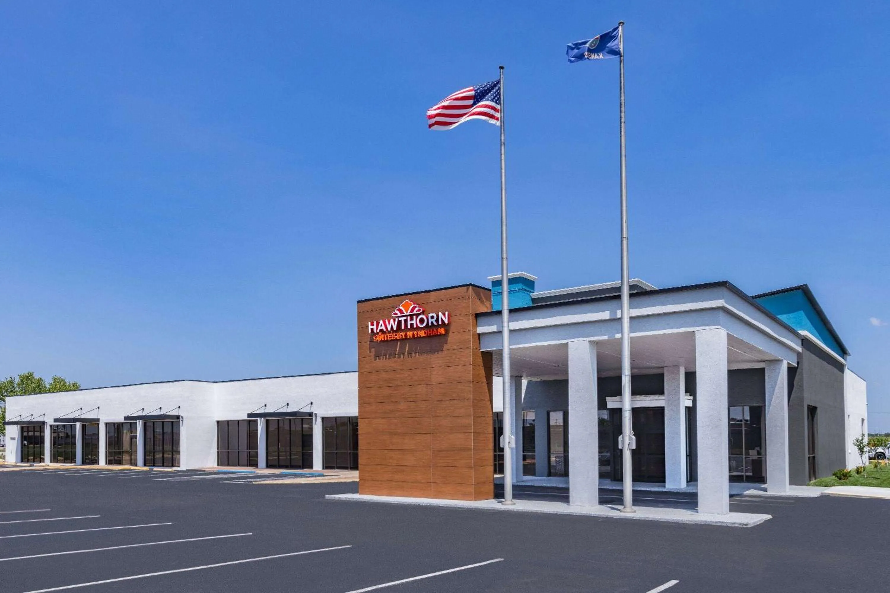 Property building in Hawthorn Extended Stay by Wyndham Wichita Airport