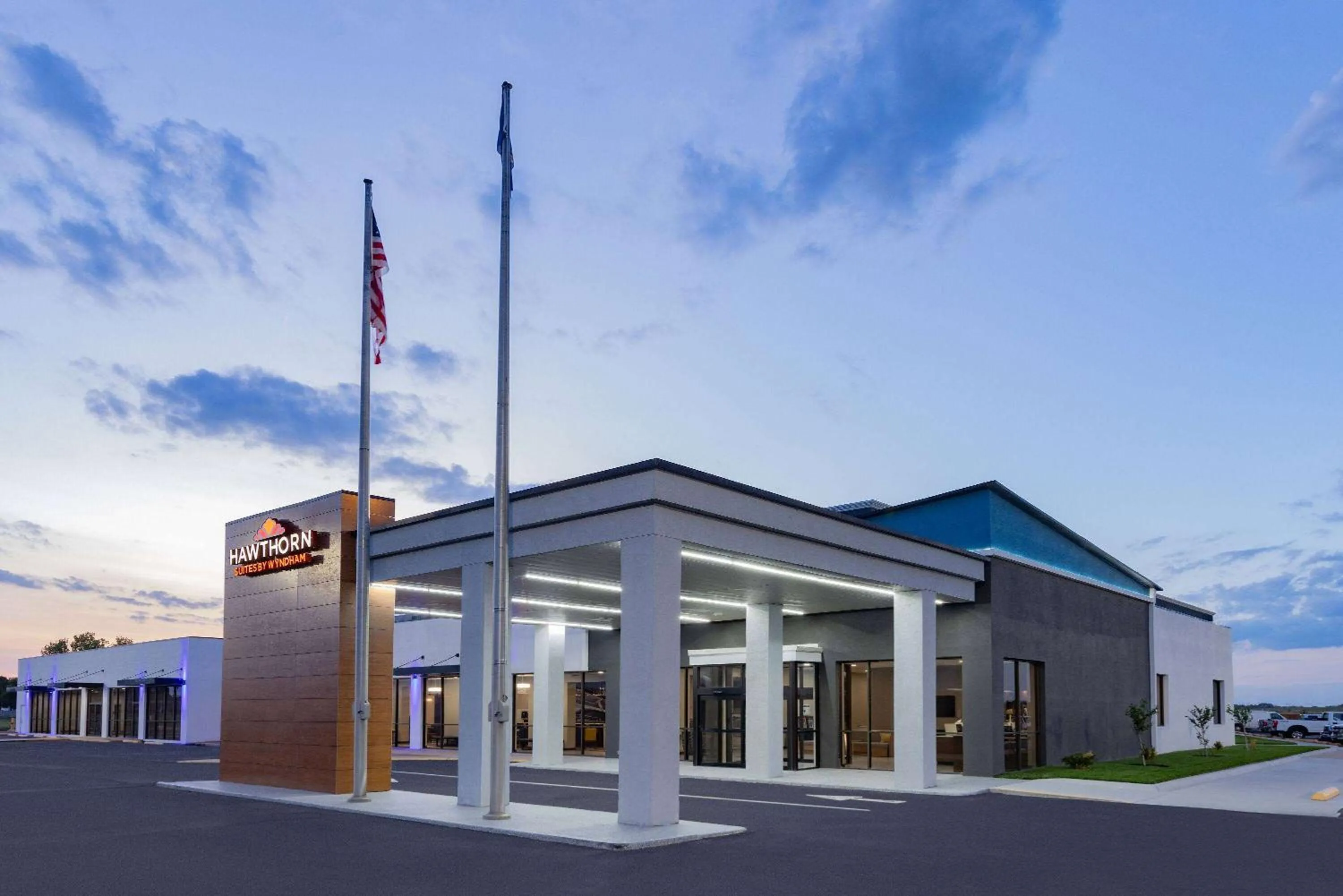 Property building in Hawthorn Extended Stay by Wyndham Wichita Airport