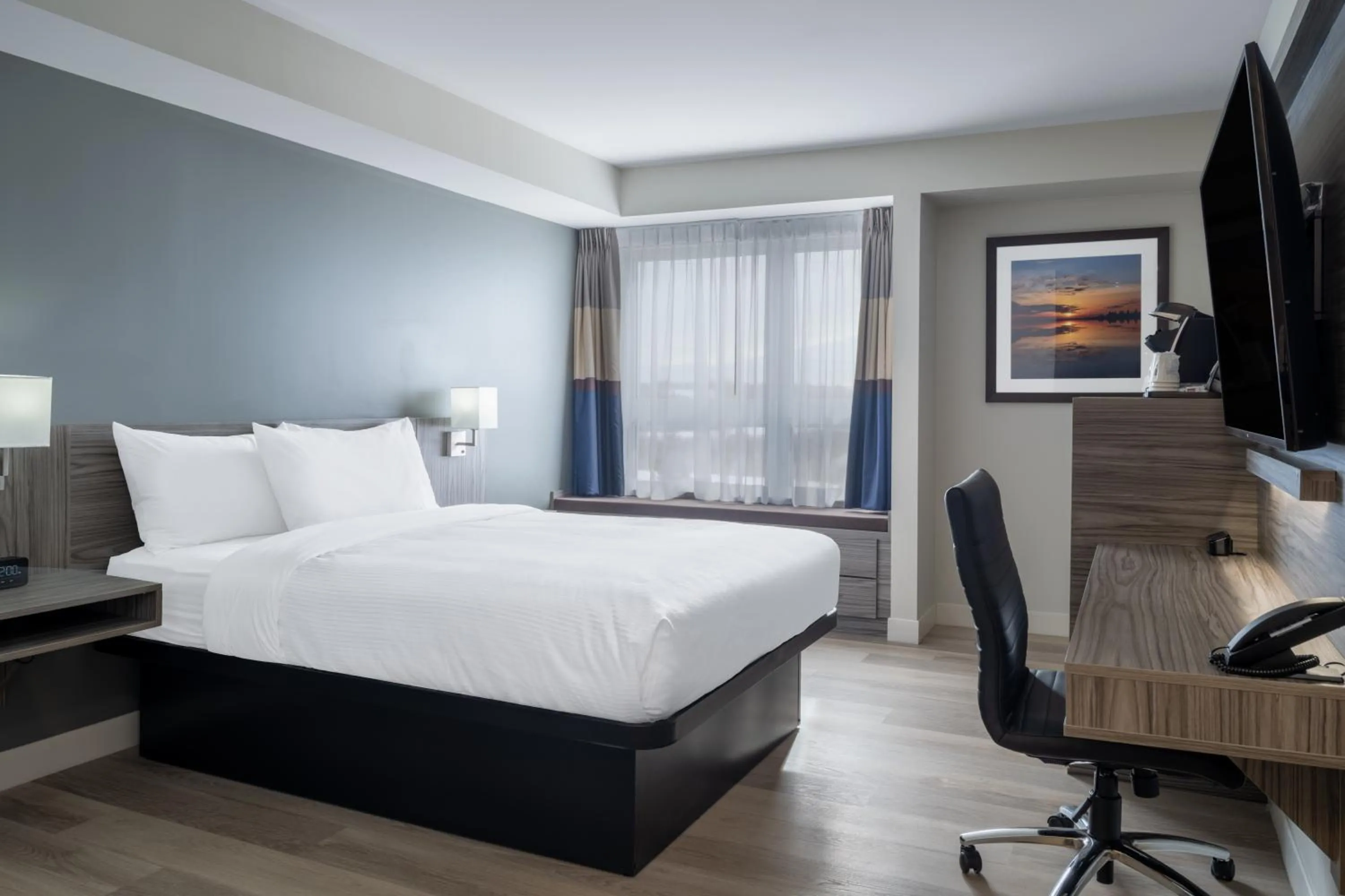 Bed in Microtel Inn & Suites by Wyndham Kanata Ottawa West