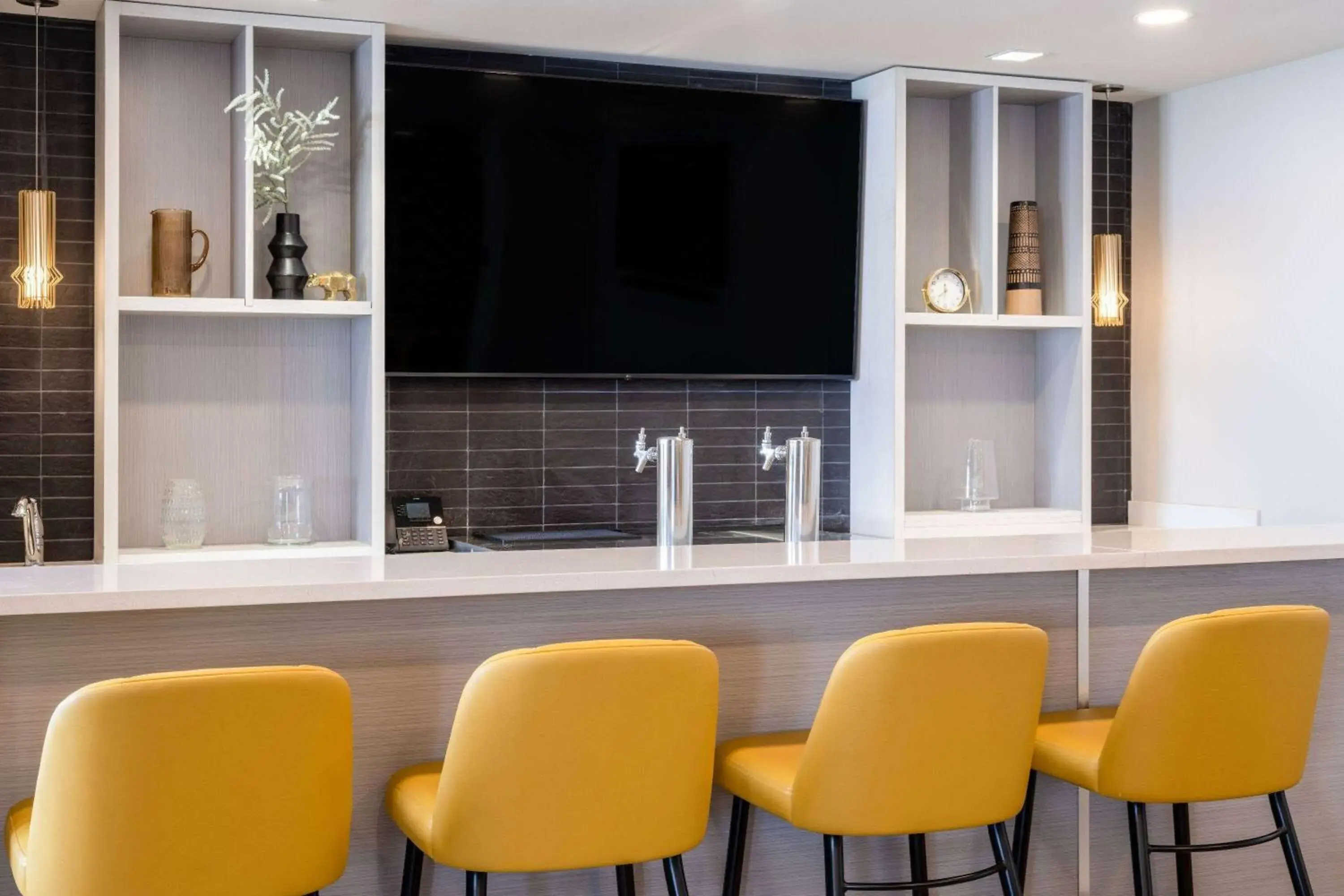 Restaurant/places to eat in Microtel Inn & Suites by Wyndham Kanata Ottawa West Restaurant/places to eat in Microtel Inn & Suites by Wyndham Kanata Ottawa West