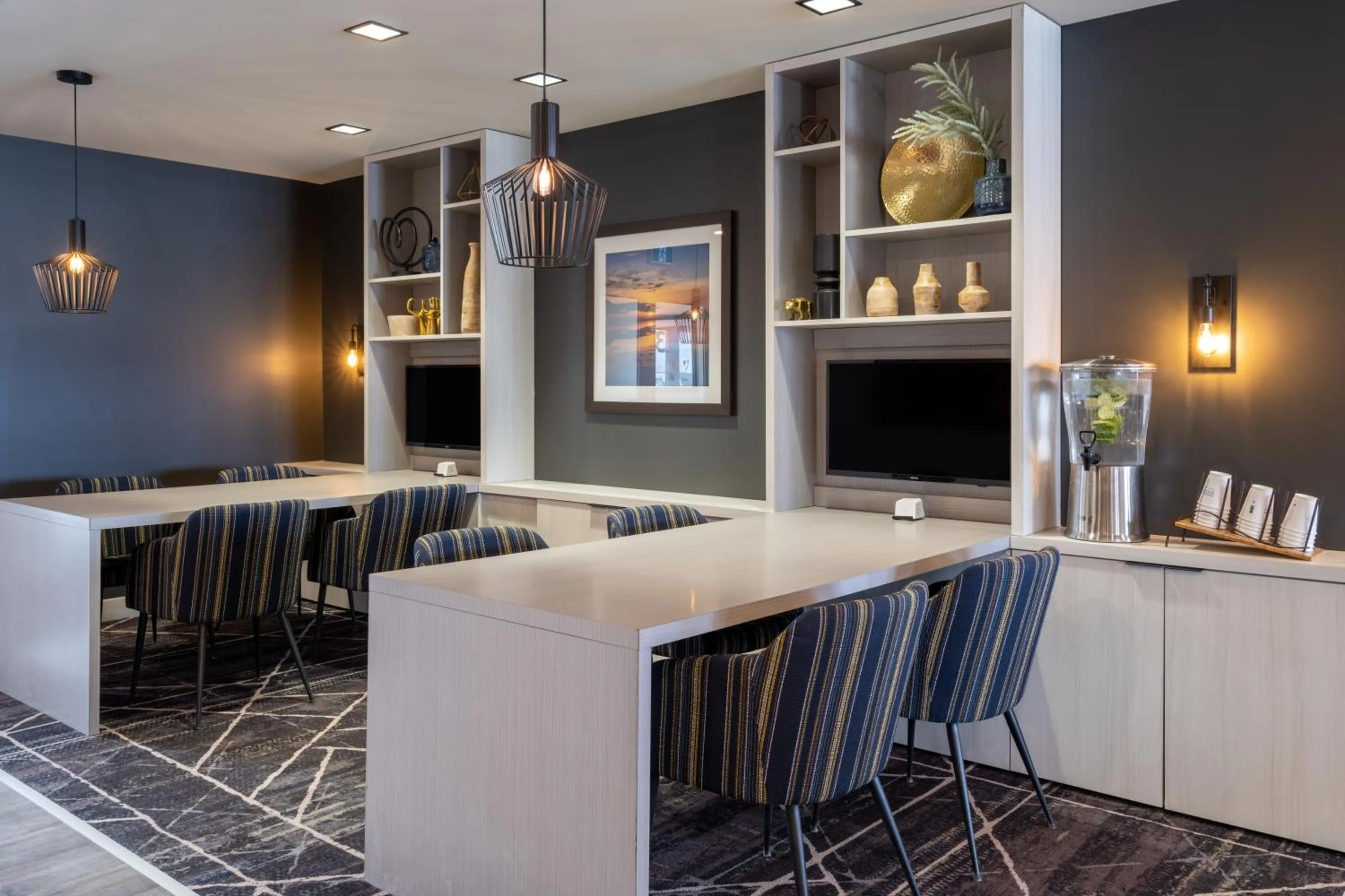 Business facilities in Microtel Inn & Suites by Wyndham Kanata Ottawa West