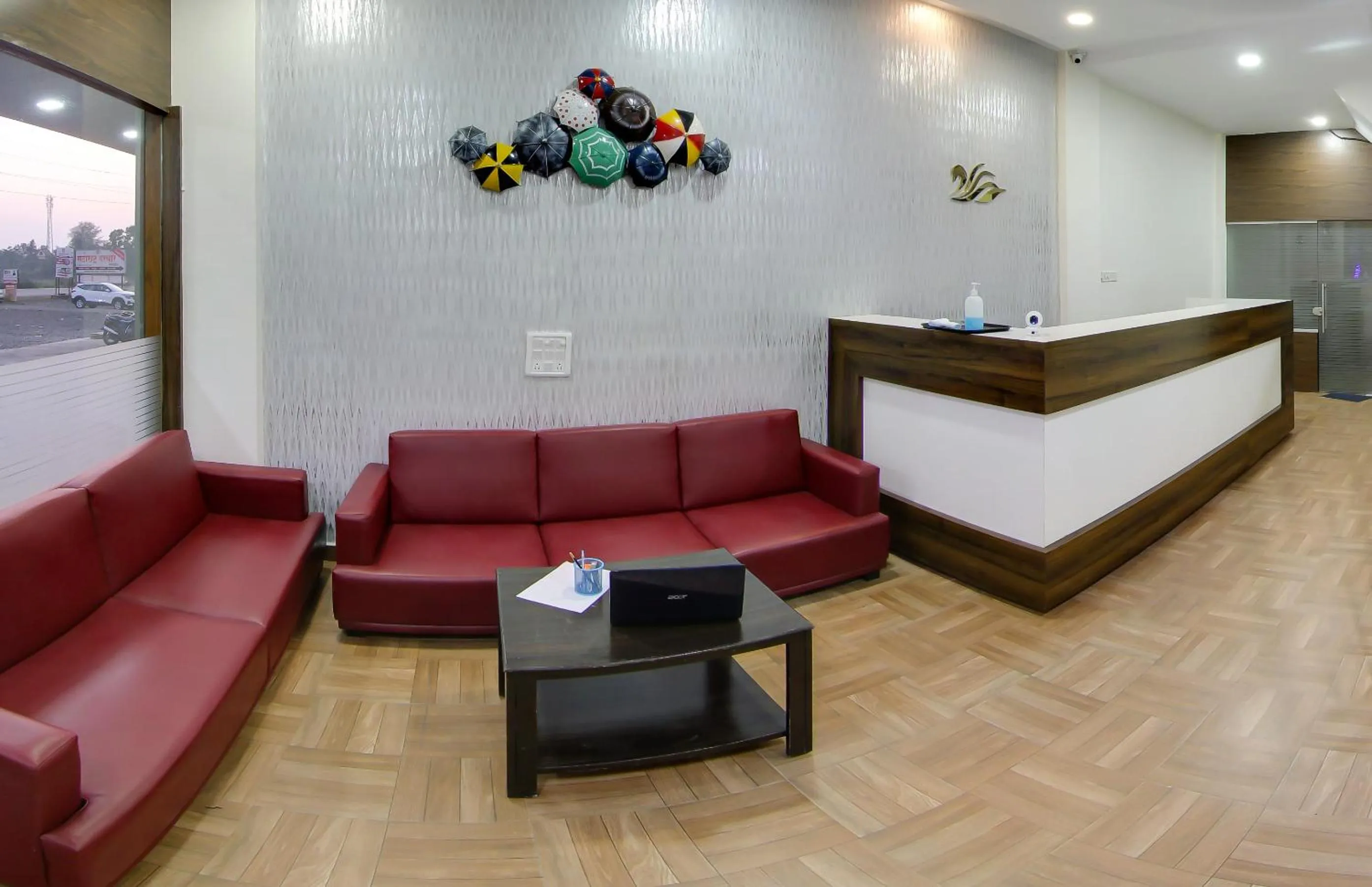 Seating area in Hotel Rain Sky Inn