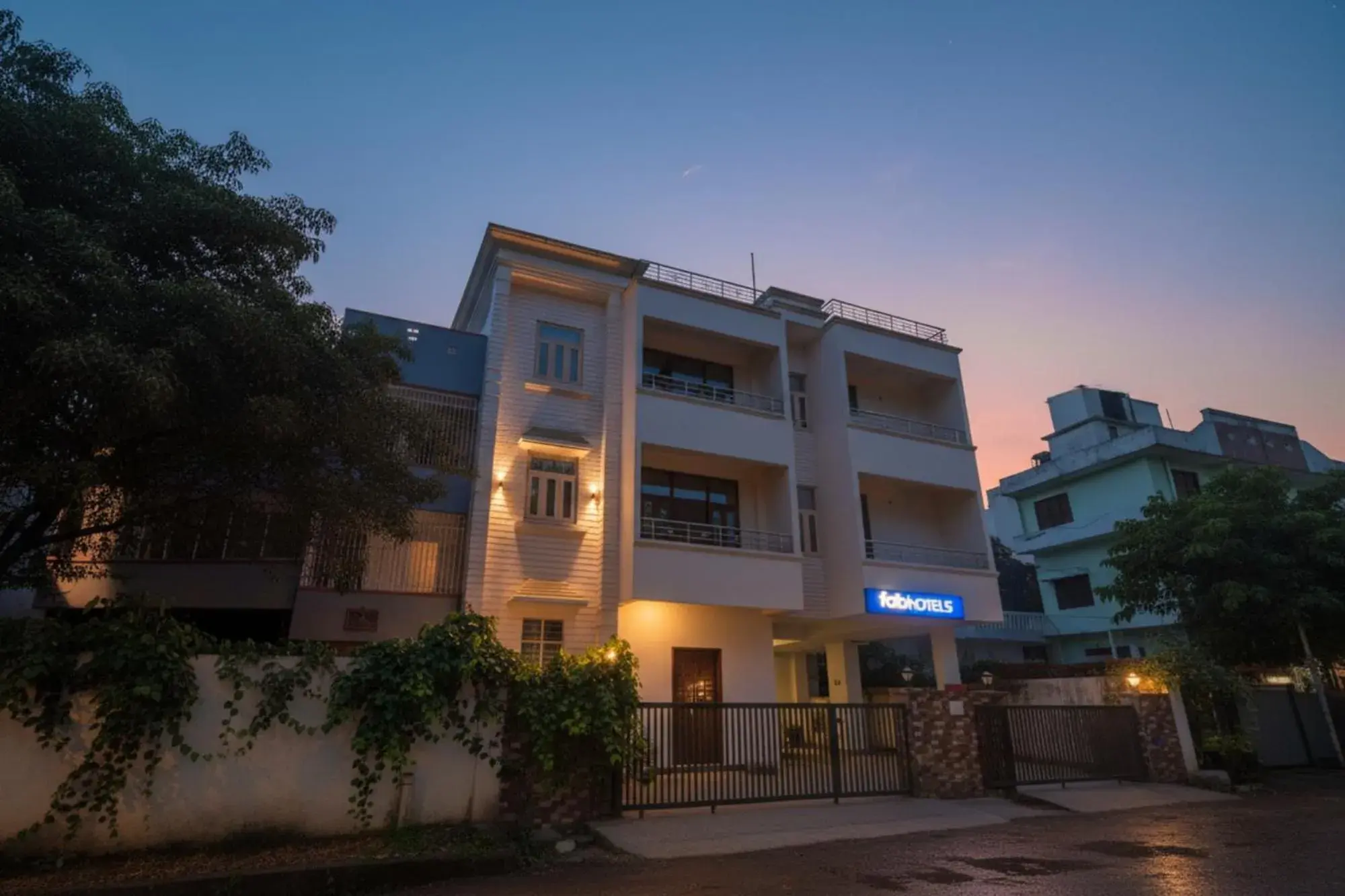 Facade/entrance in FabHotel Buddha Residency Facade/entrance in FabHotel Buddha Residency