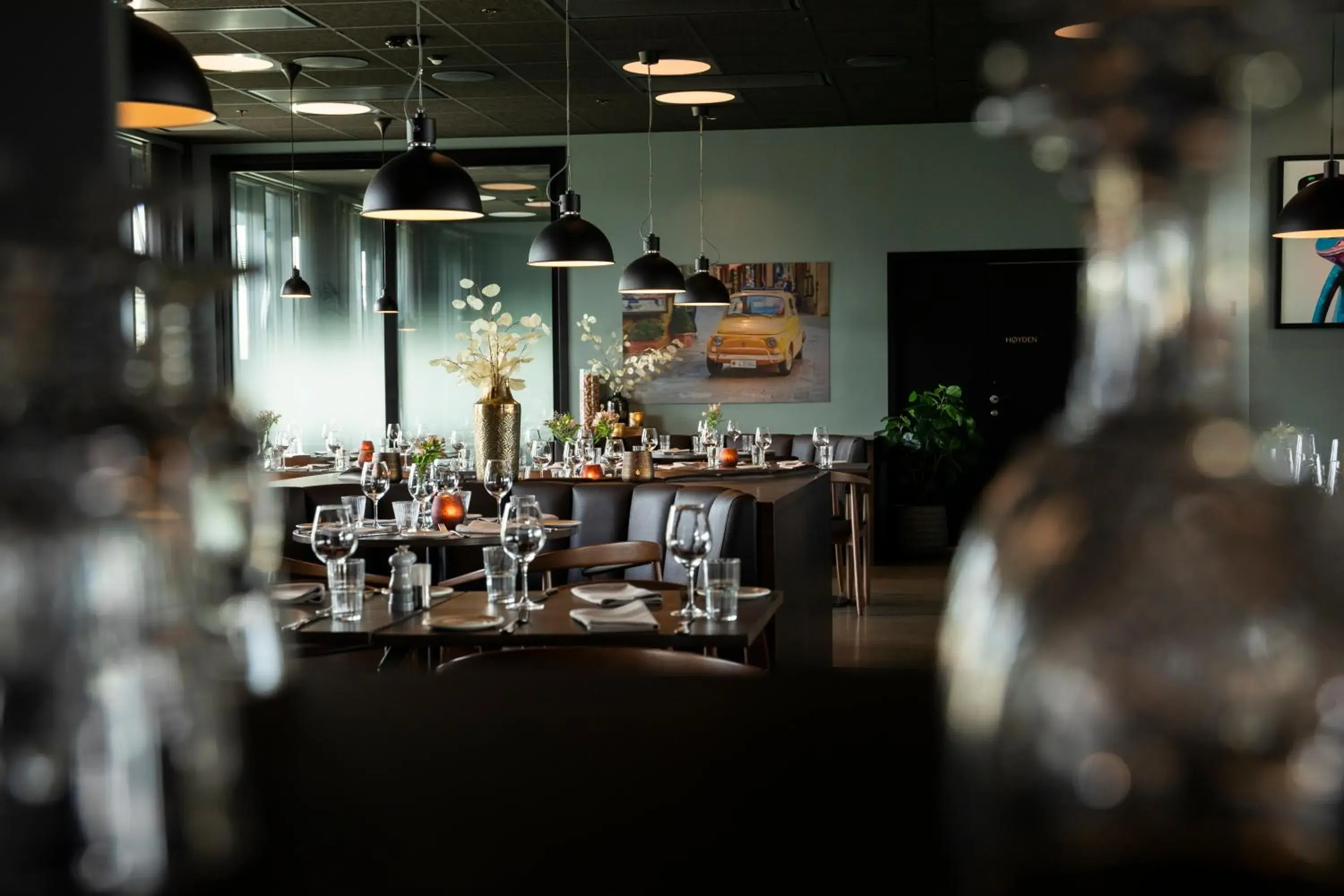 Restaurant/places to eat in Home Hotel 1624 Restaurant/places to eat in Home Hotel 1624