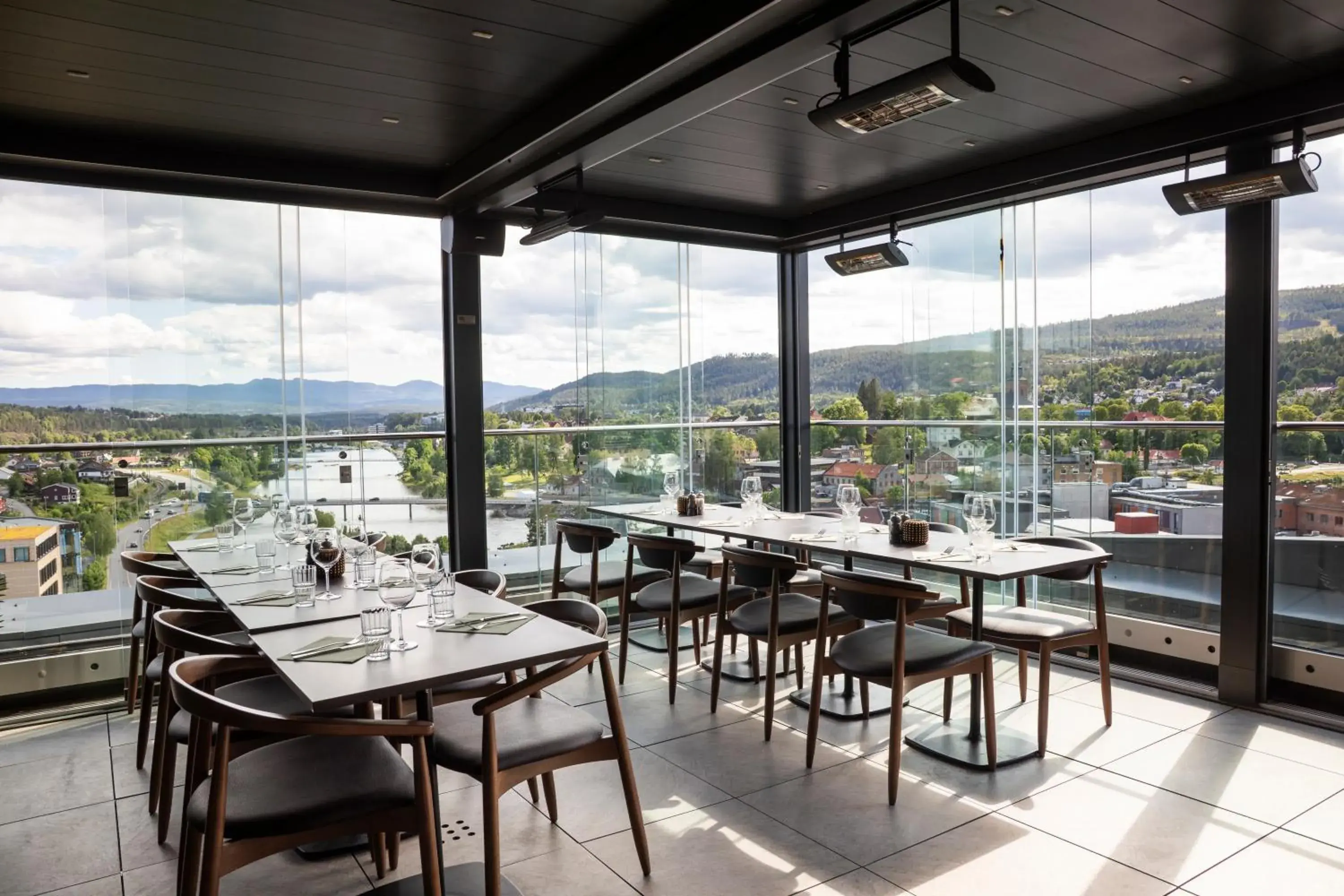 Restaurant/places to eat in Home Hotel 1624 Restaurant/places to eat in Home Hotel 1624