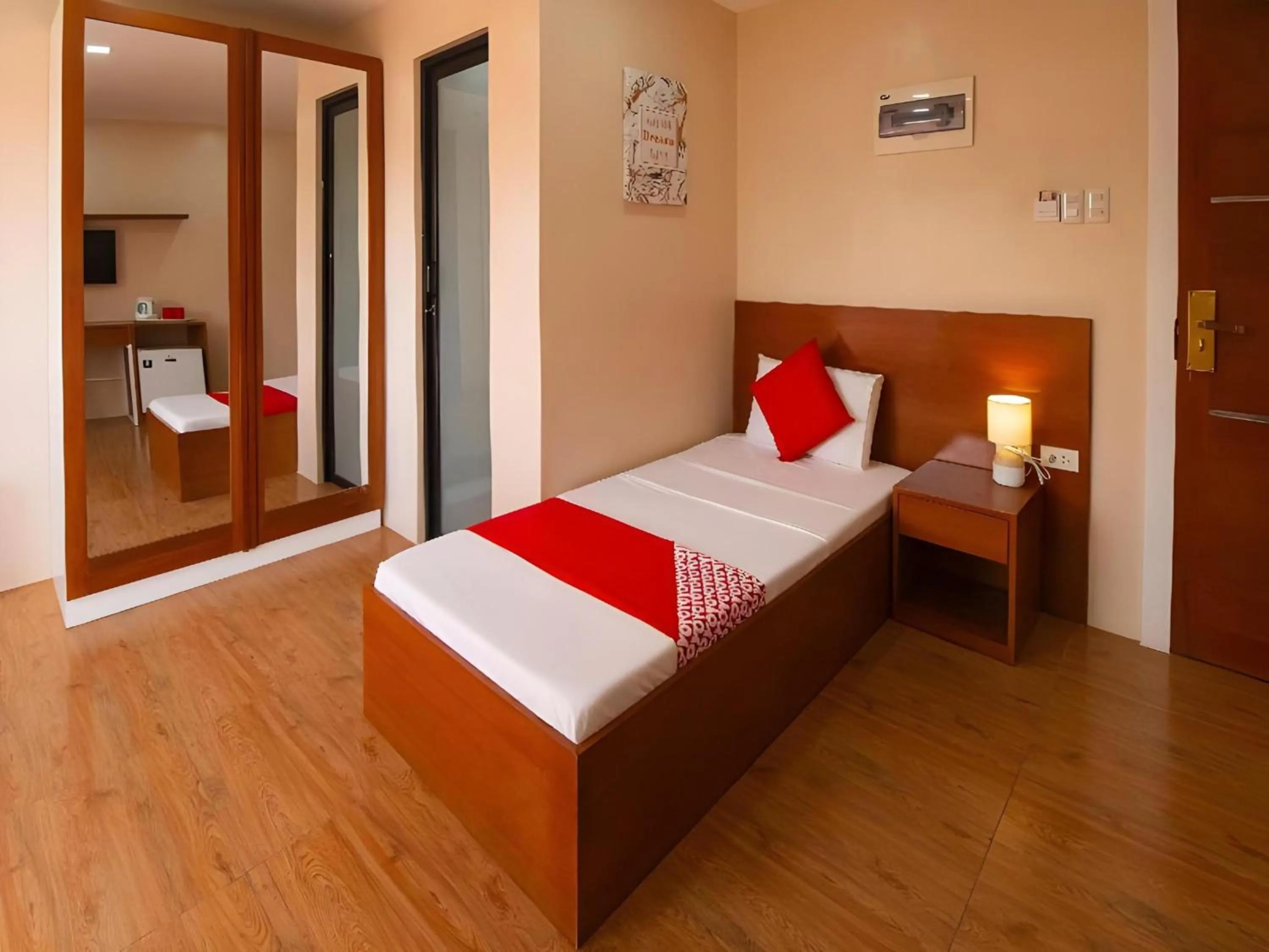 Bedroom, Bed in Super OYO 832 The Teepee Place Hostel & Residence Inn