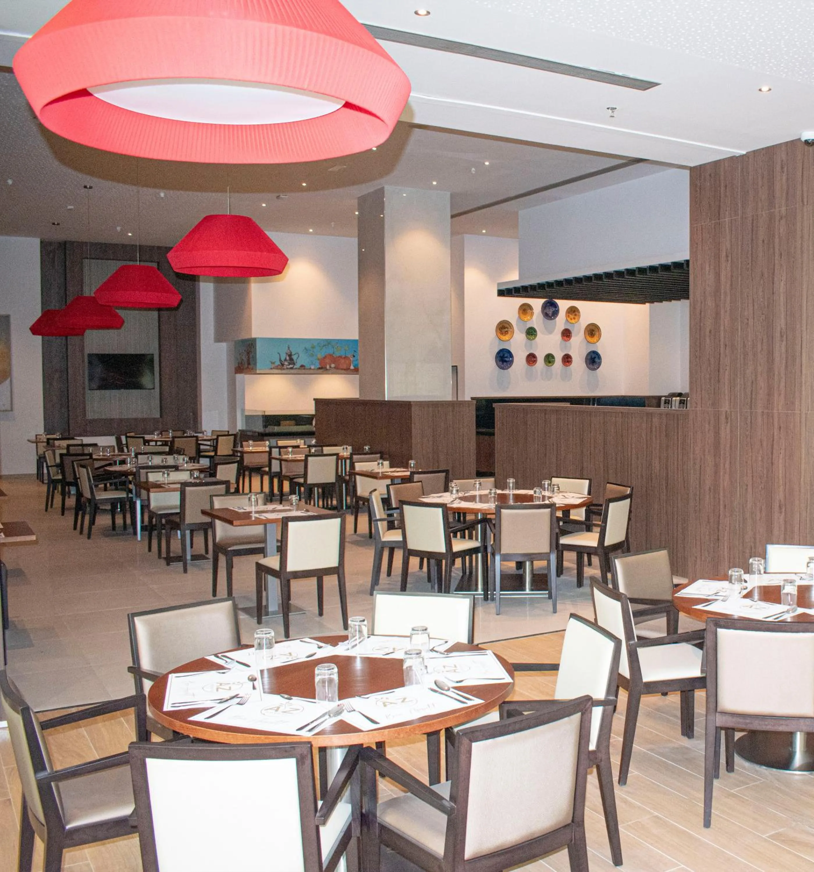 Restaurant/places to eat in AZ Hotels Grand Oran