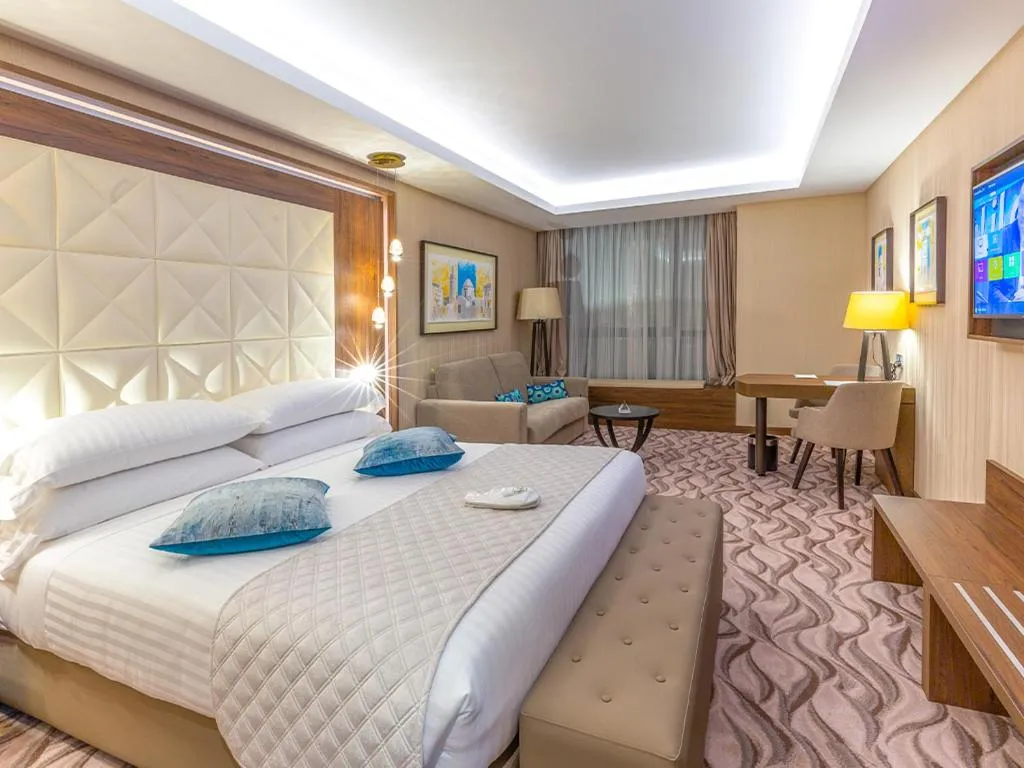 Photo of the whole room, Bed in AZ Hotels Grand Oran