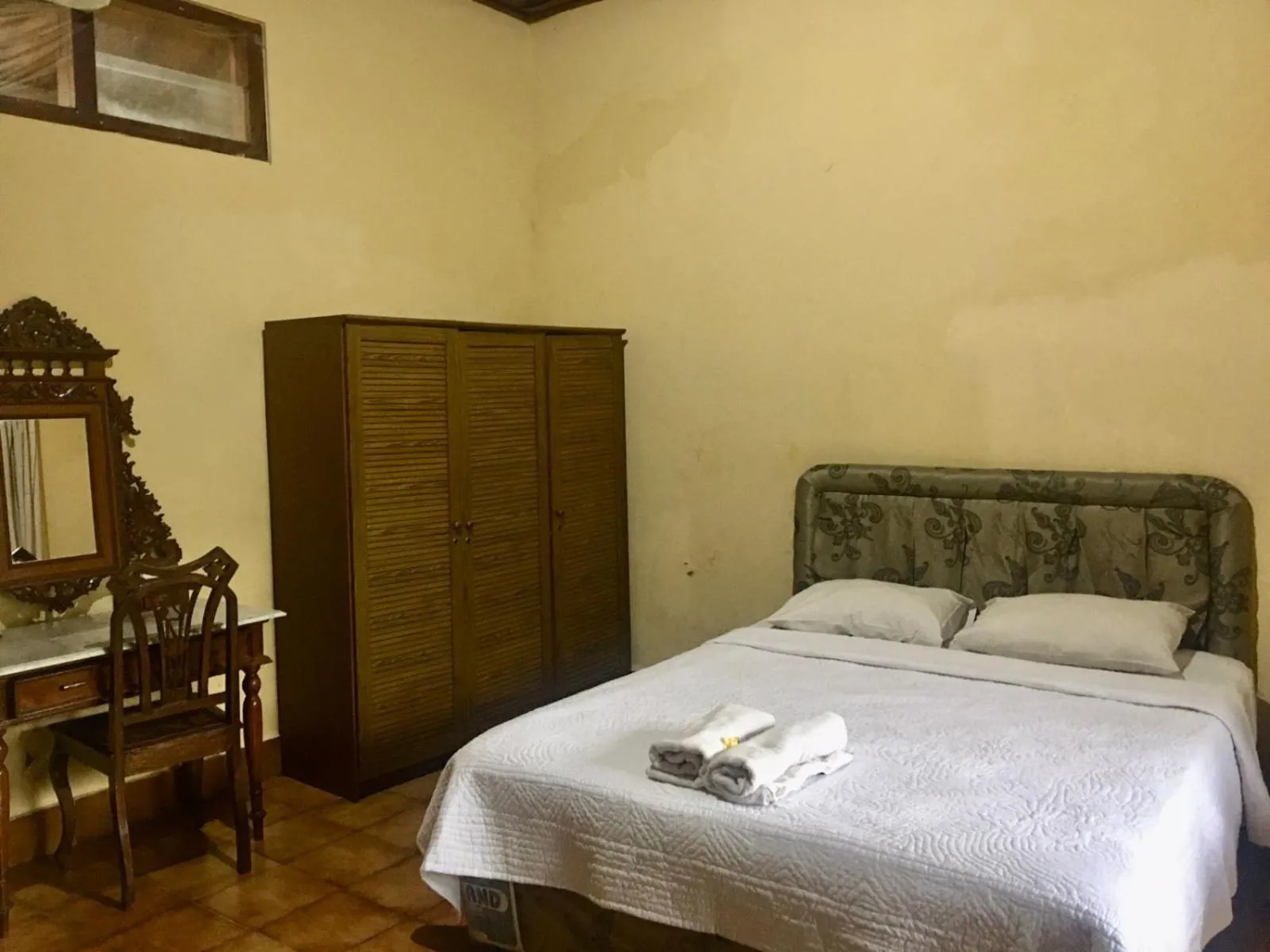 Bedroom, Bed in Puri Mandala Kaleran